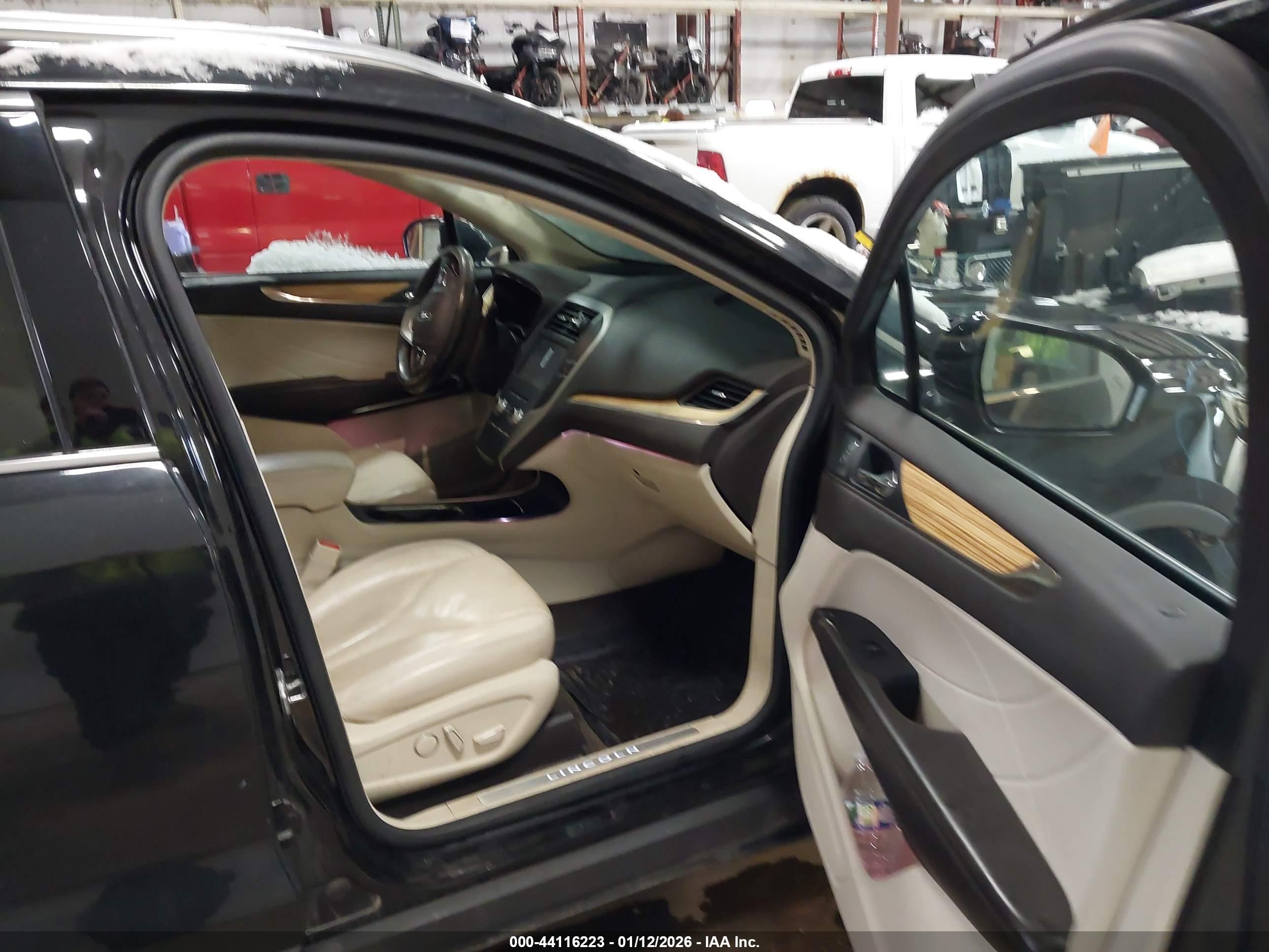 LINCOLN MKC image 5