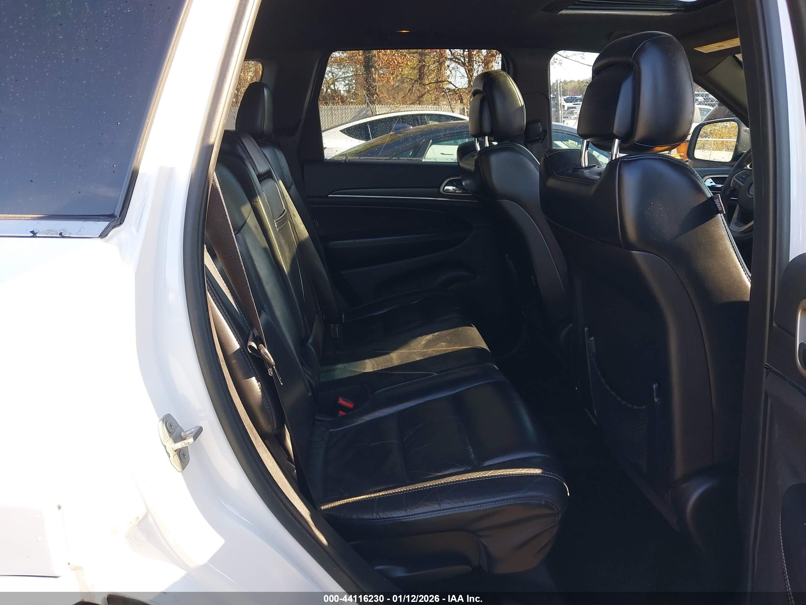 JEEP GRAND image 8
