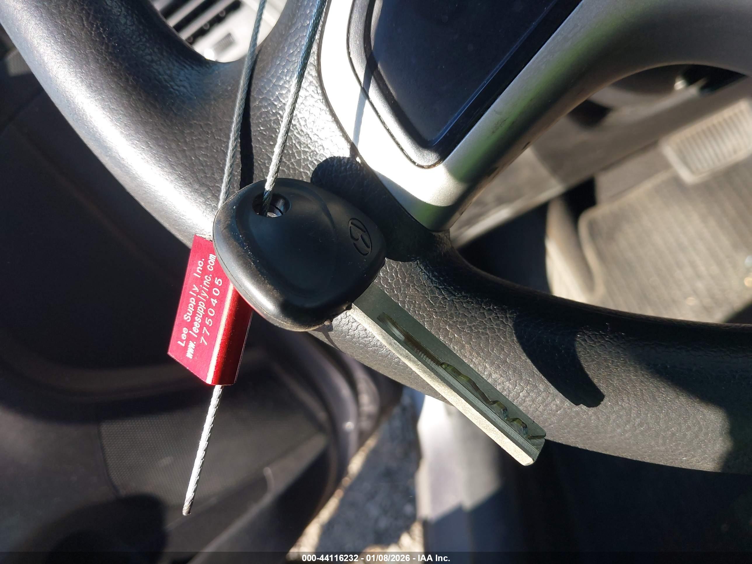 HYUNDAI ACCENT image 11