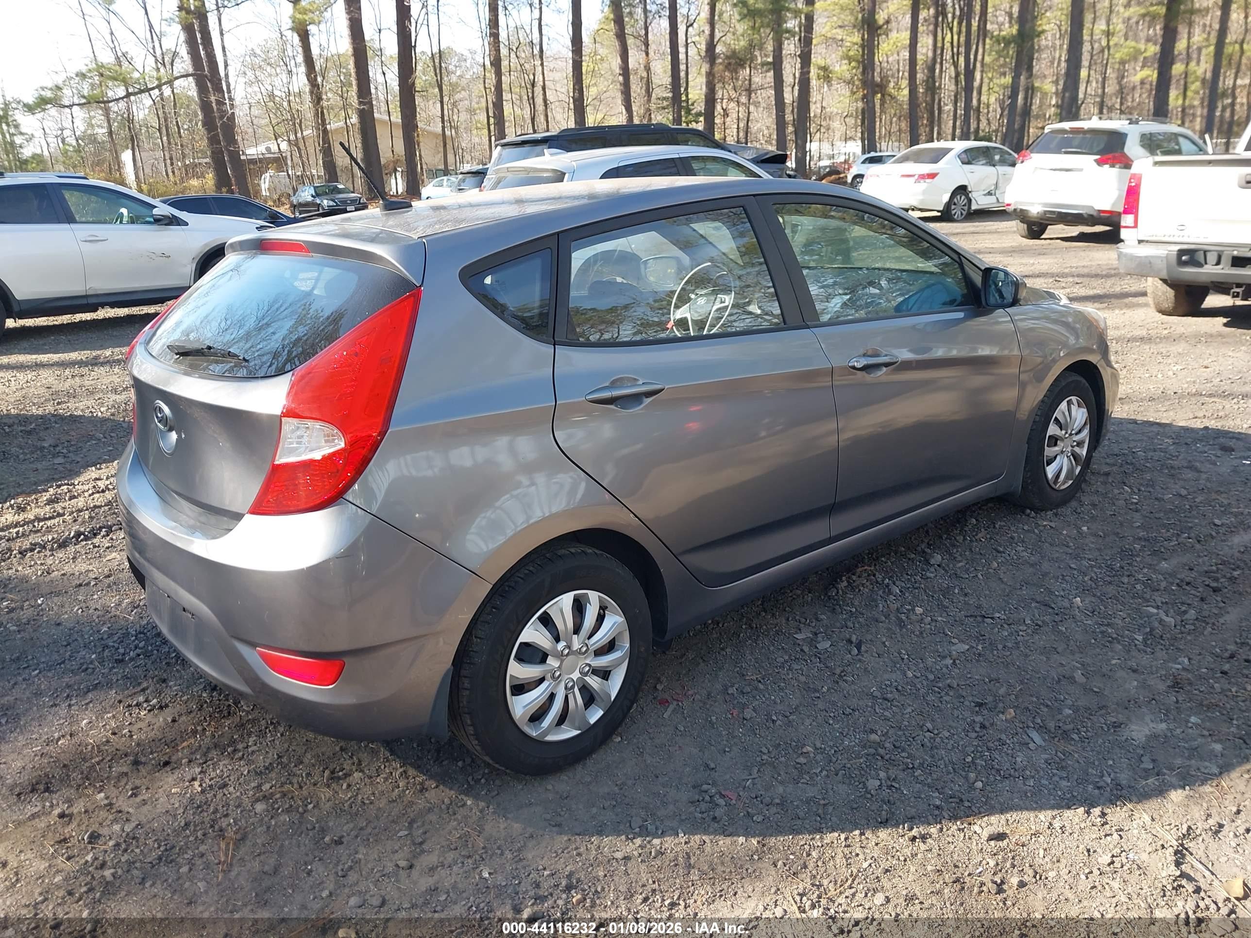 HYUNDAI ACCENT image 4