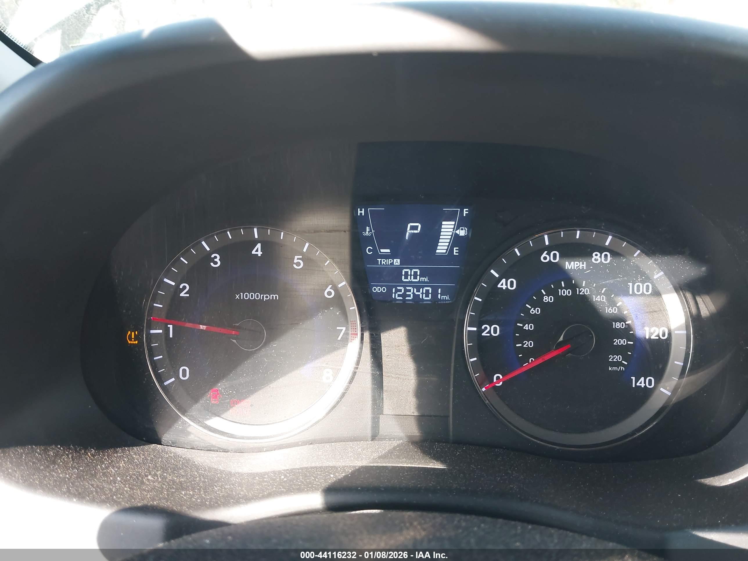 HYUNDAI ACCENT image 7