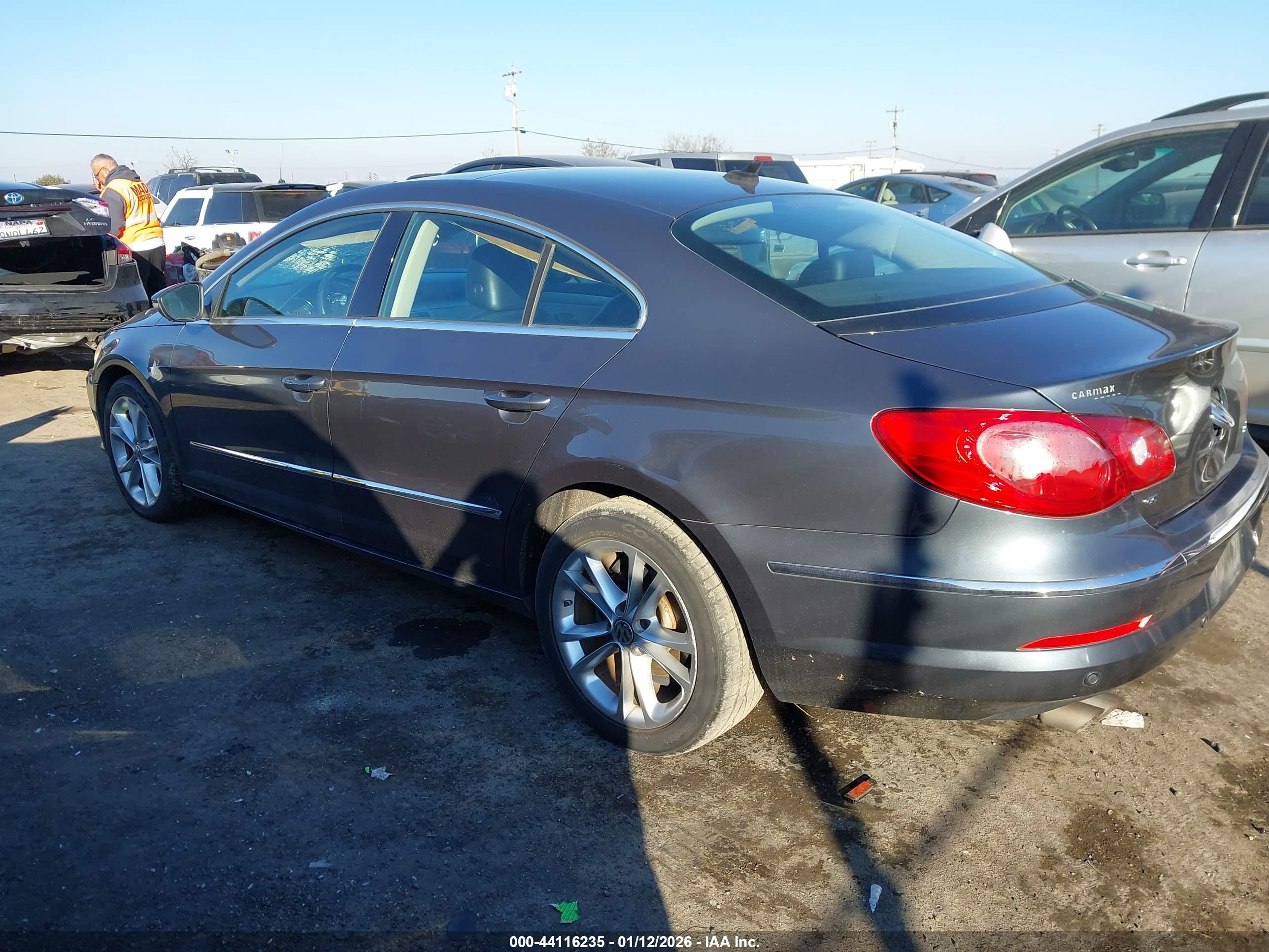 VOLKSWAGEN CC image 3