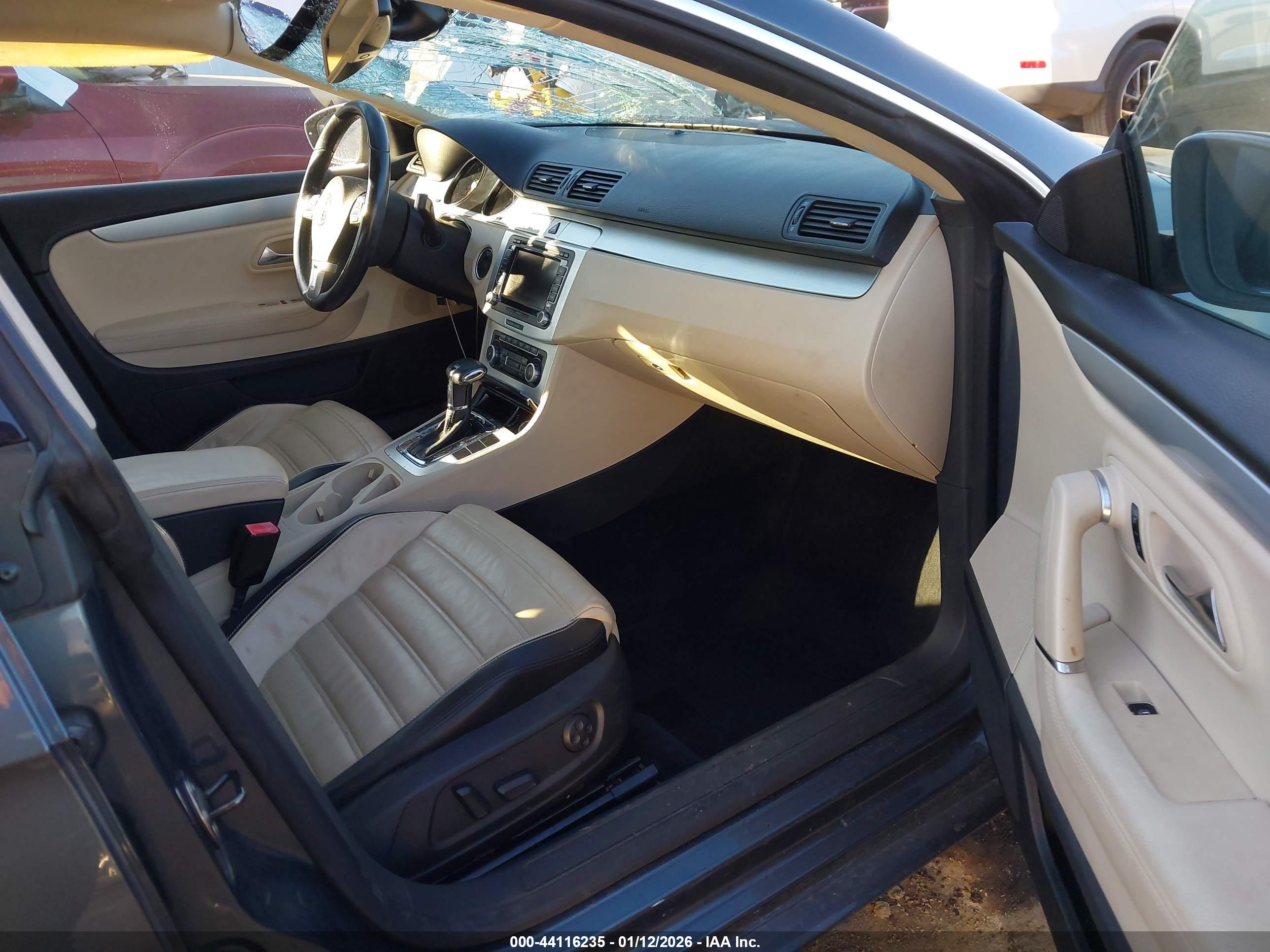 VOLKSWAGEN CC image 5