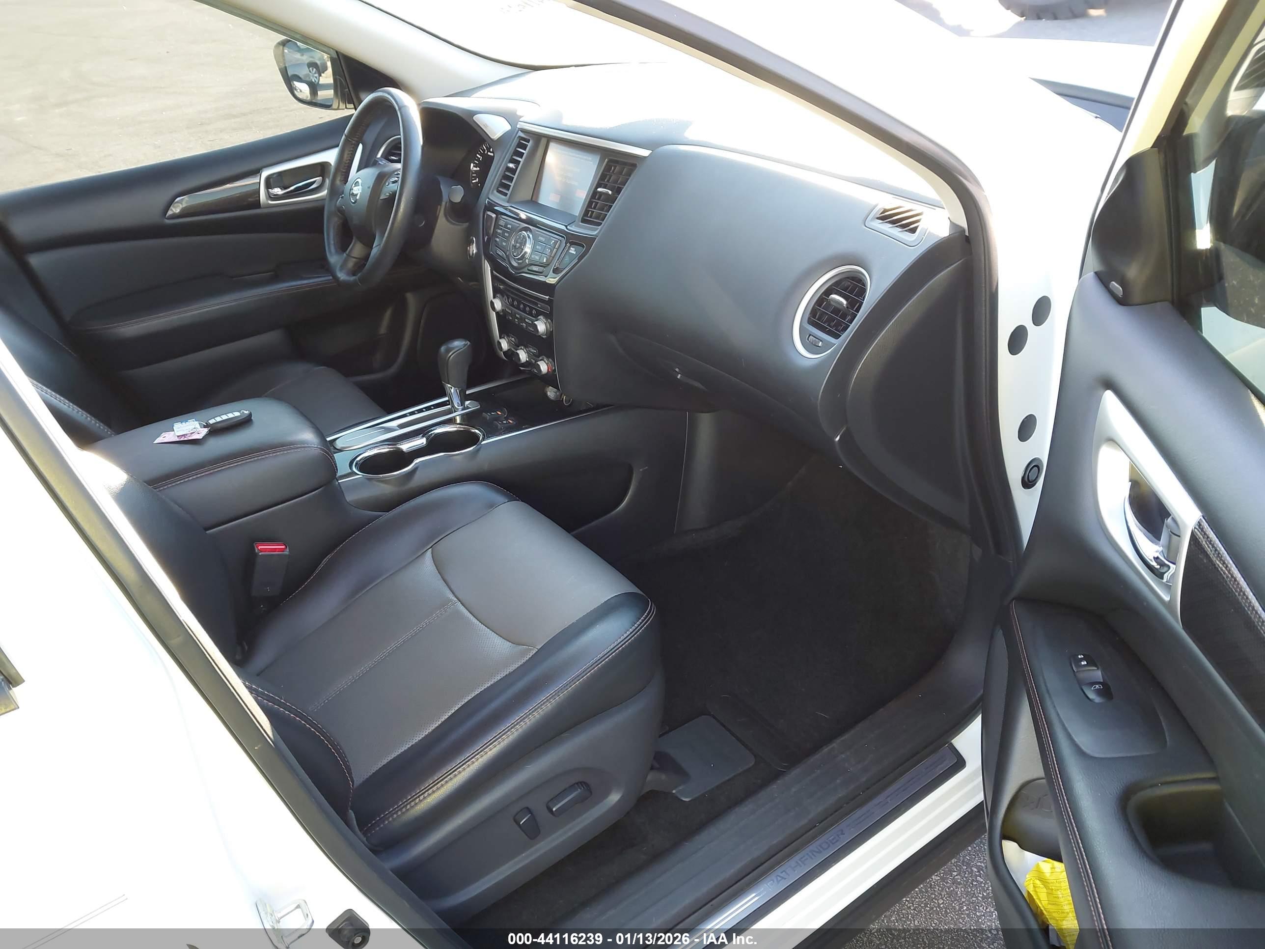 NISSAN PATHFINDER image 5