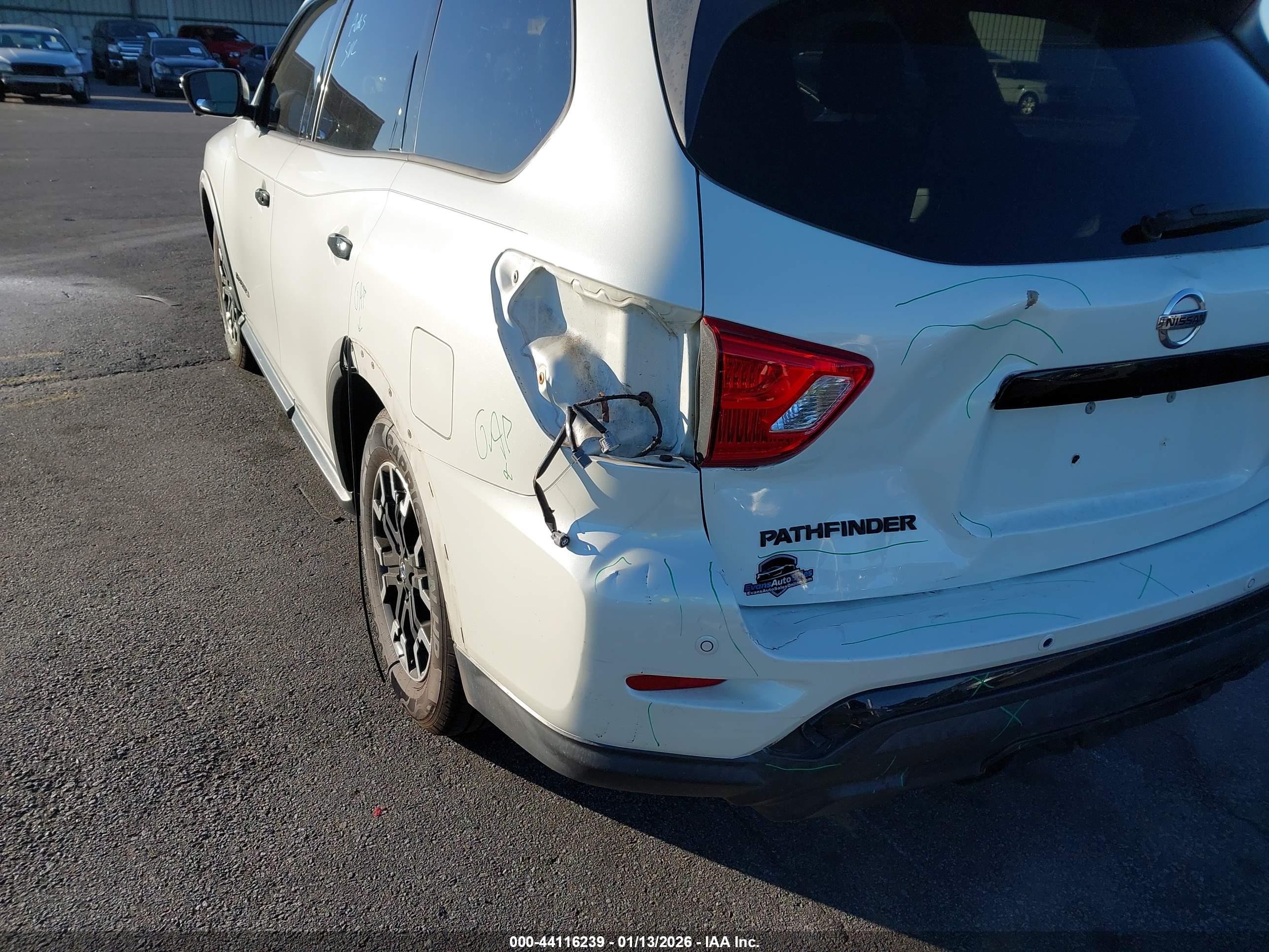 NISSAN PATHFINDER image 6