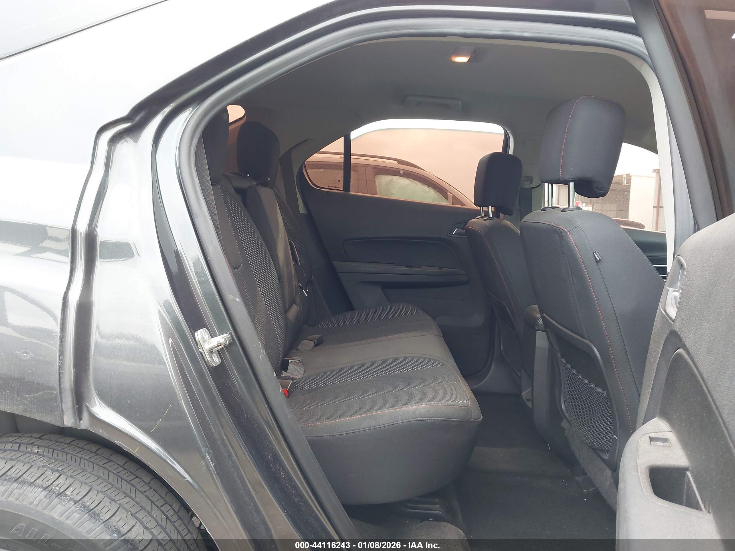 CHEVROLET EQUINOX image 8