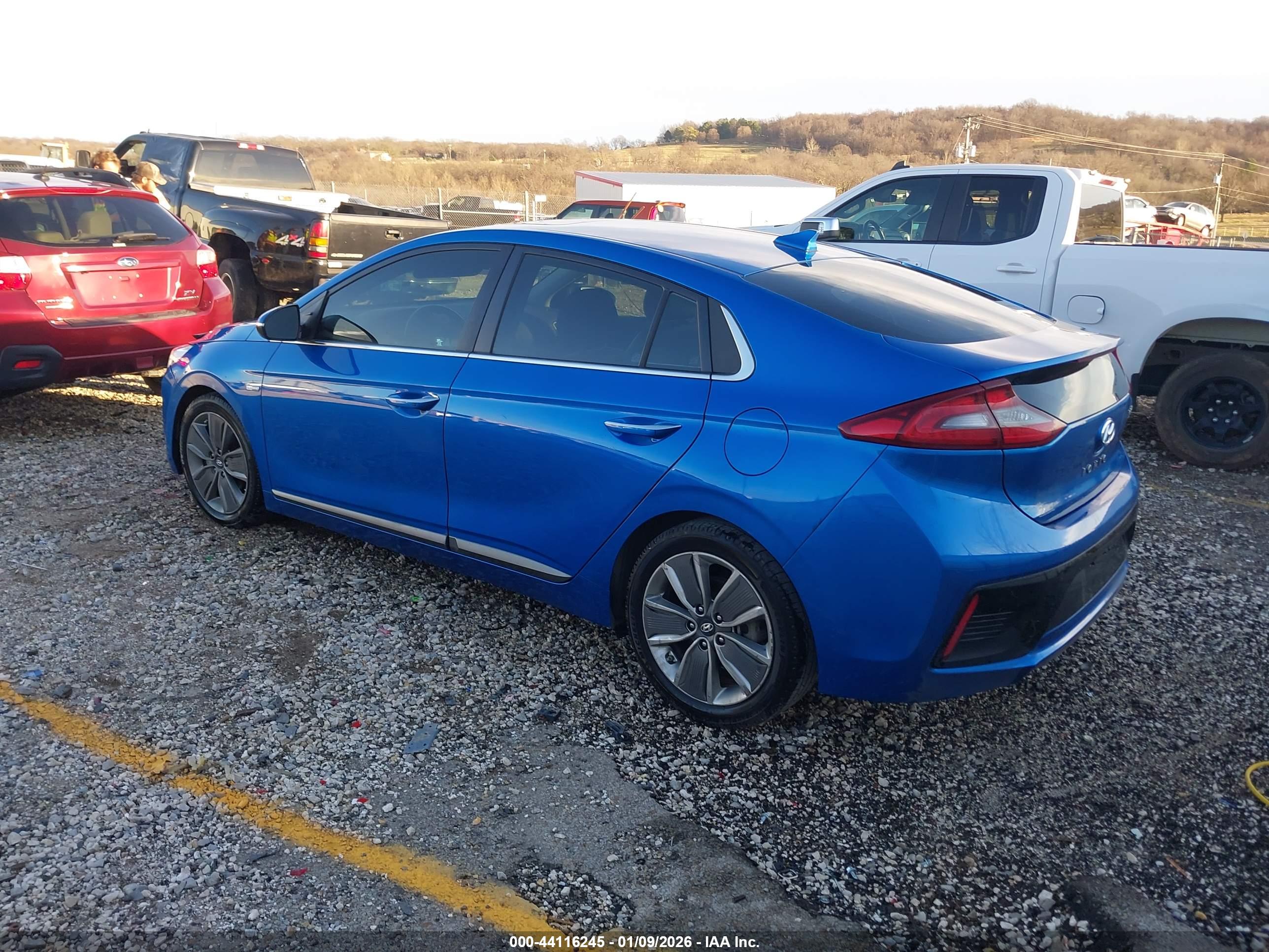 HYUNDAI IONIQ image 3