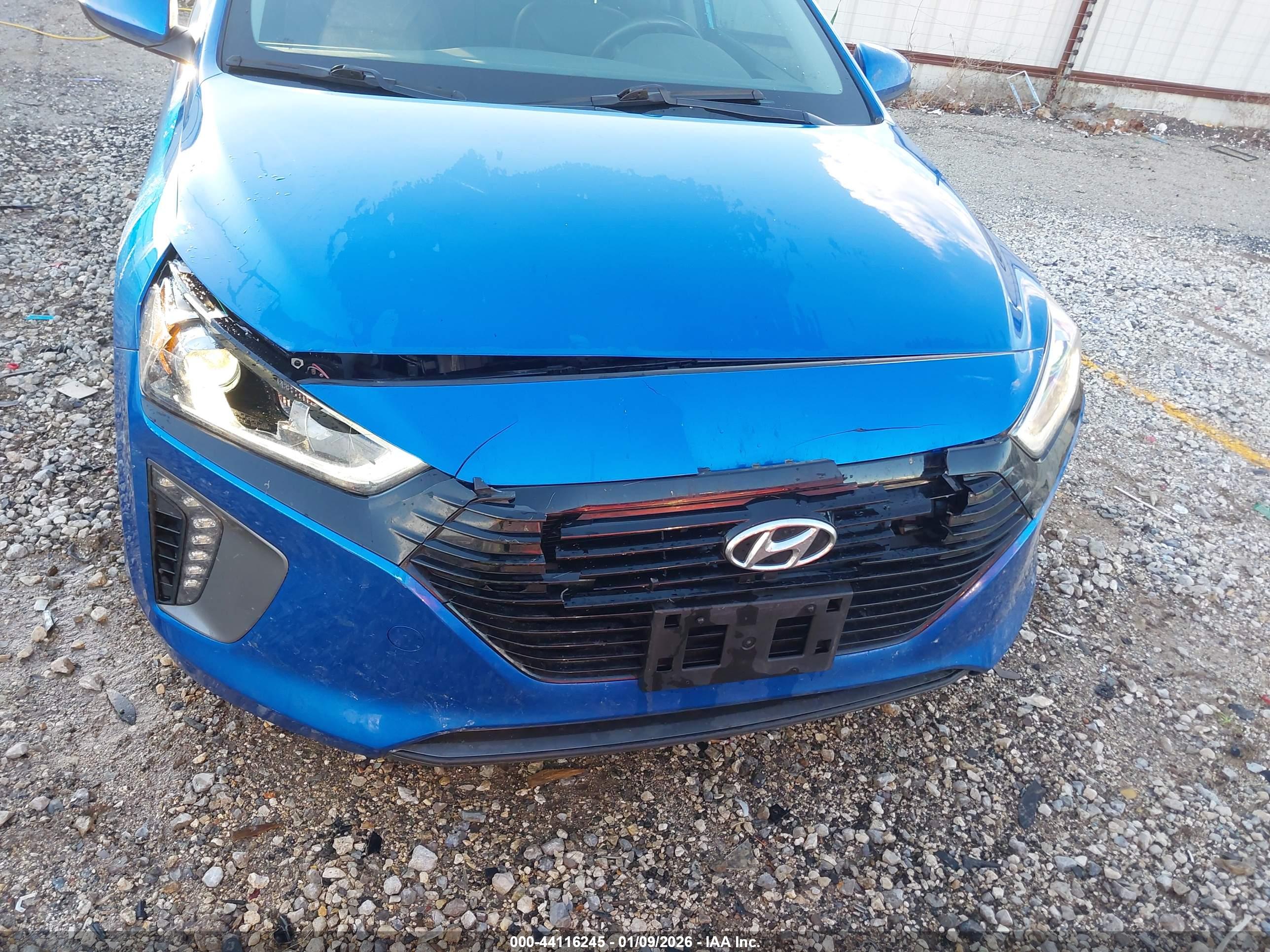 HYUNDAI IONIQ image 6