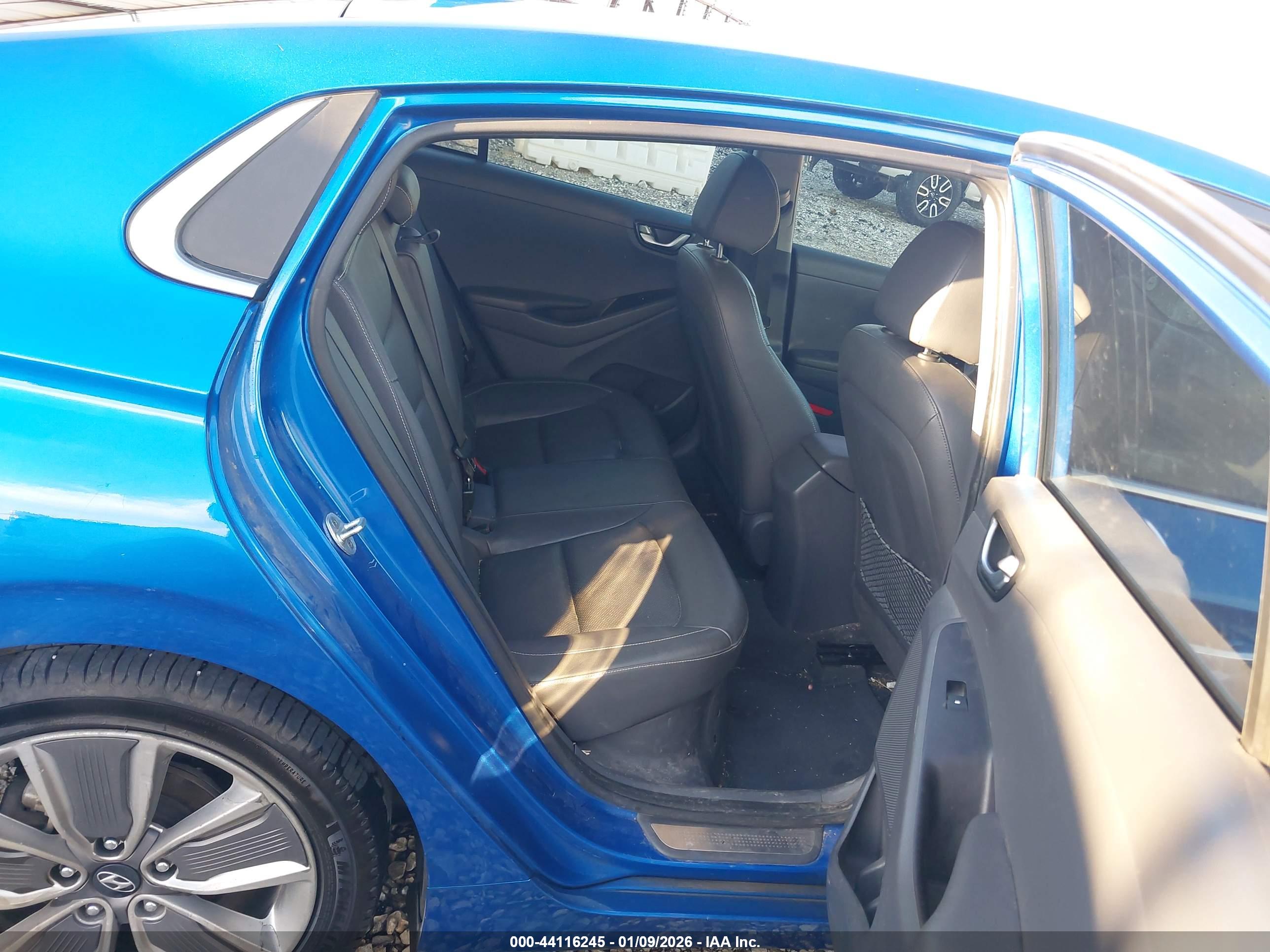 HYUNDAI IONIQ image 8