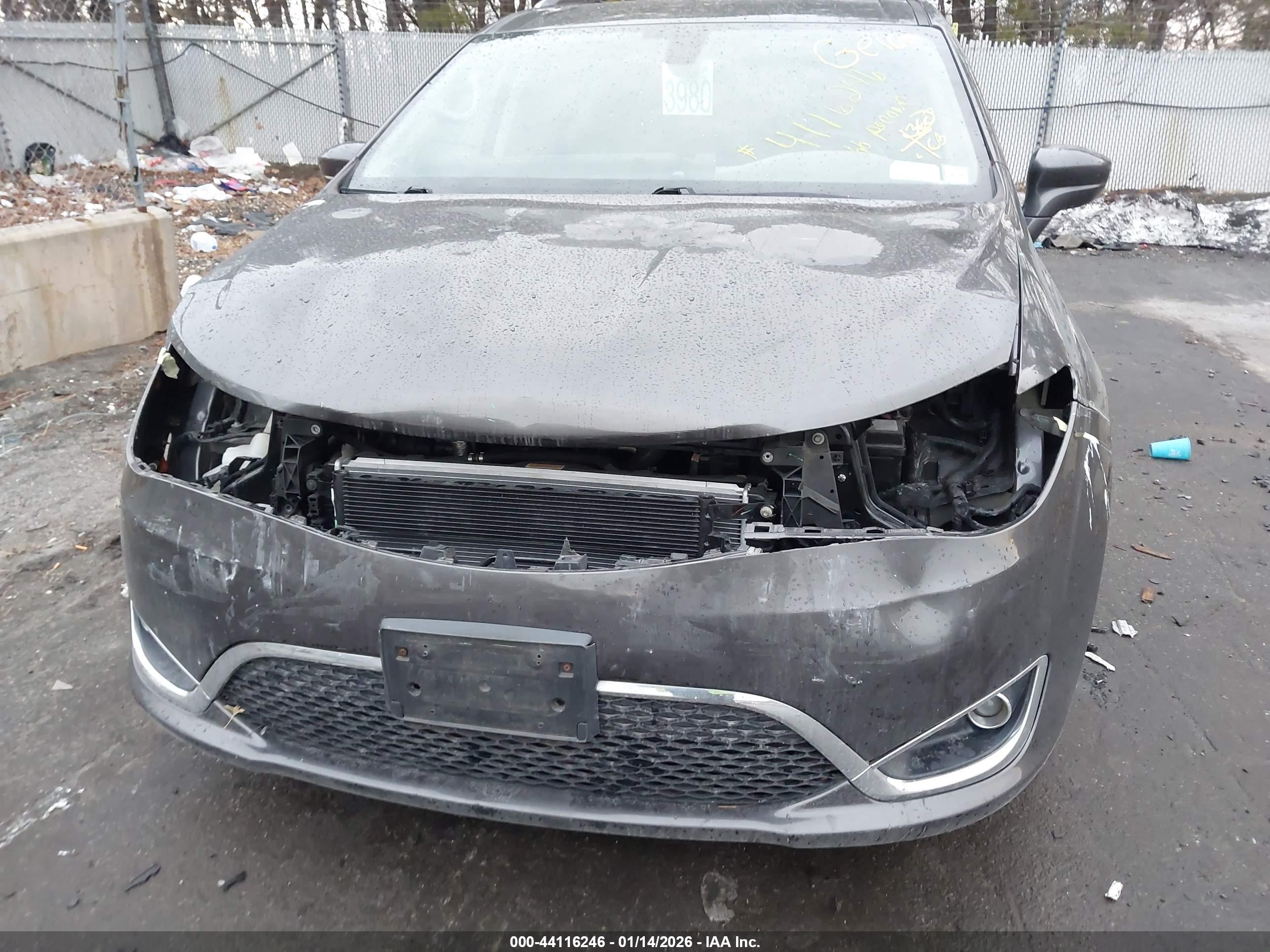 CHRYSLER PACIFICA image 6