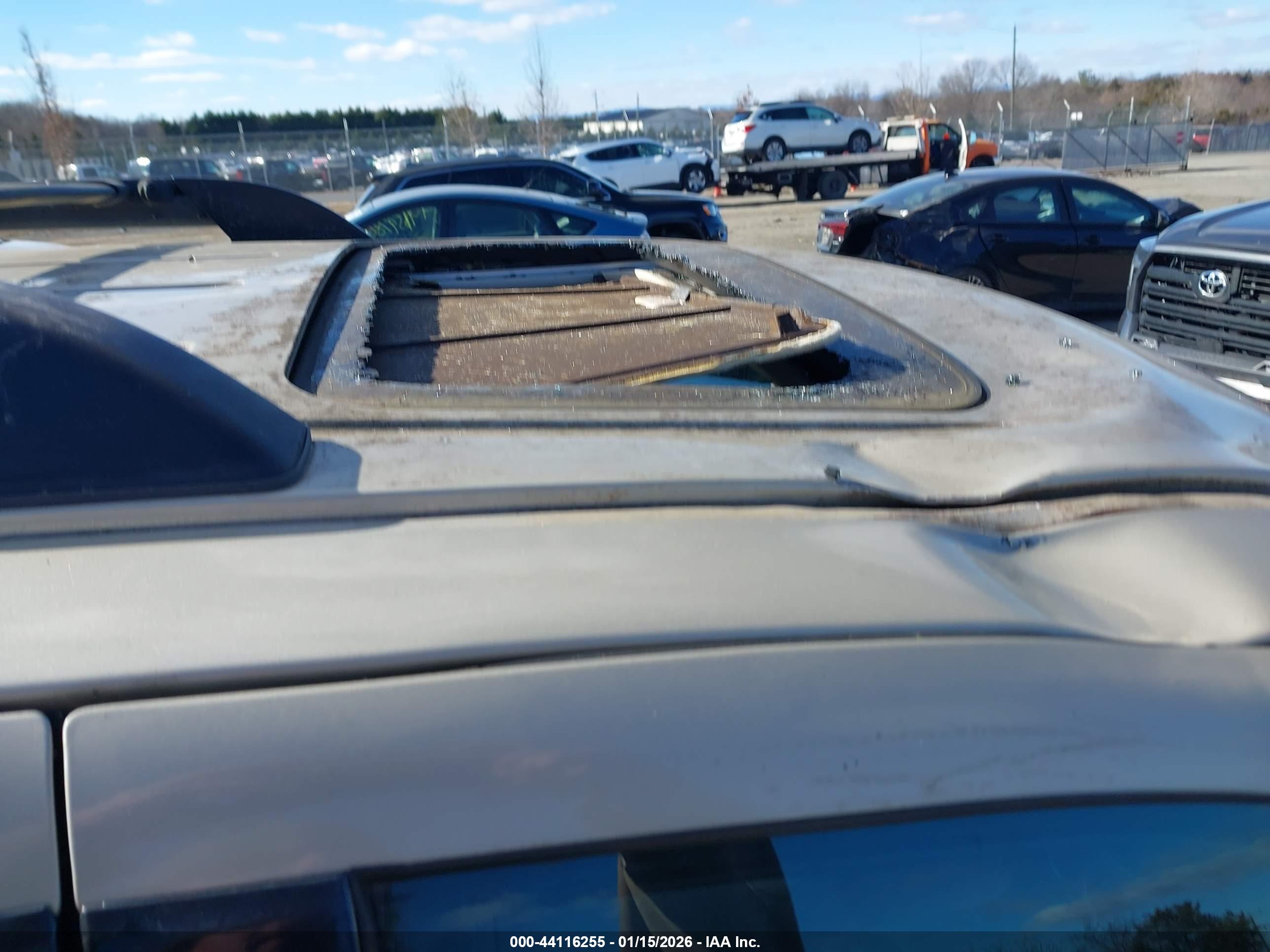 FORD EXPLORER image 6