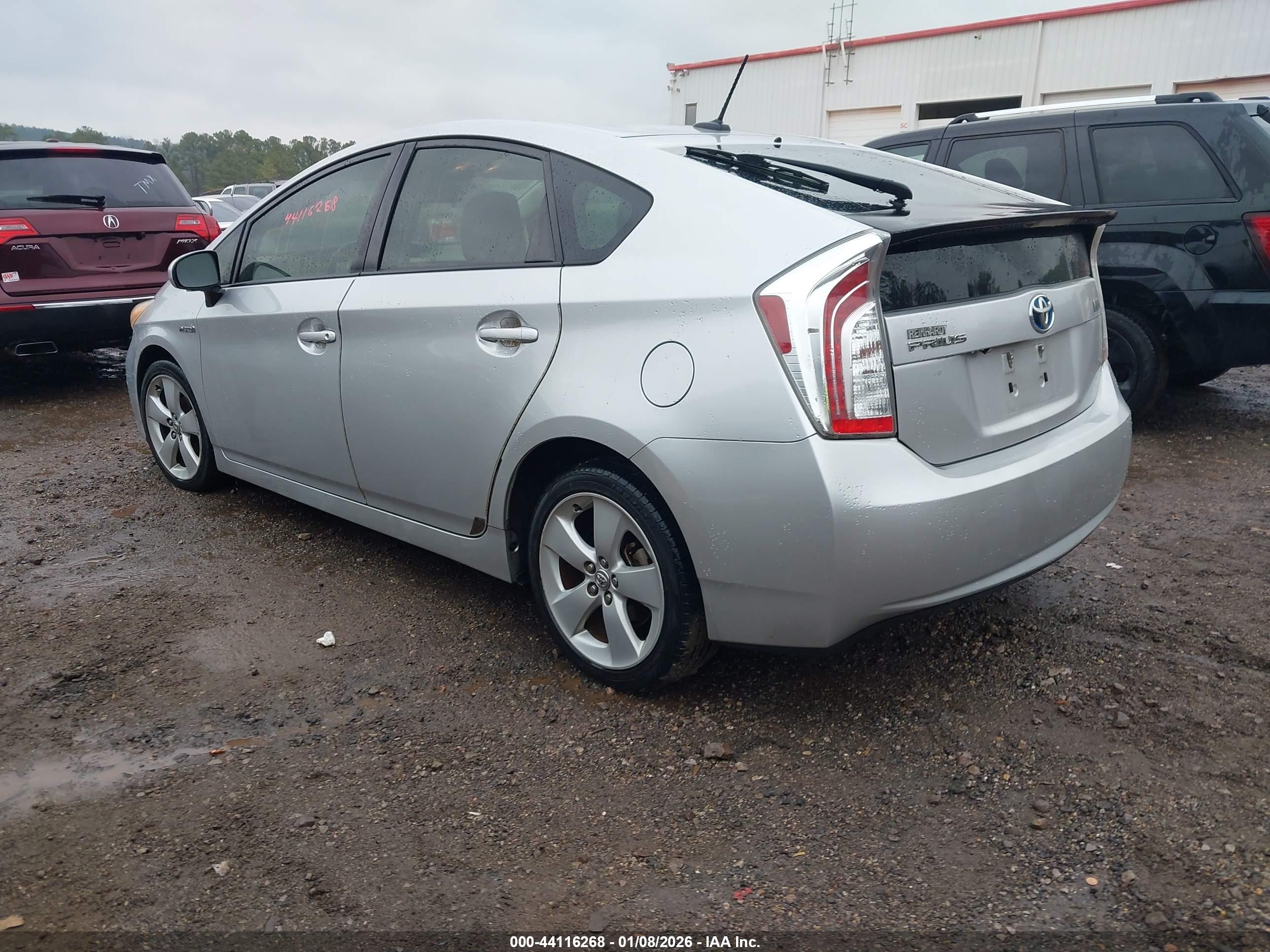 TOYOTA PRIUS image 3