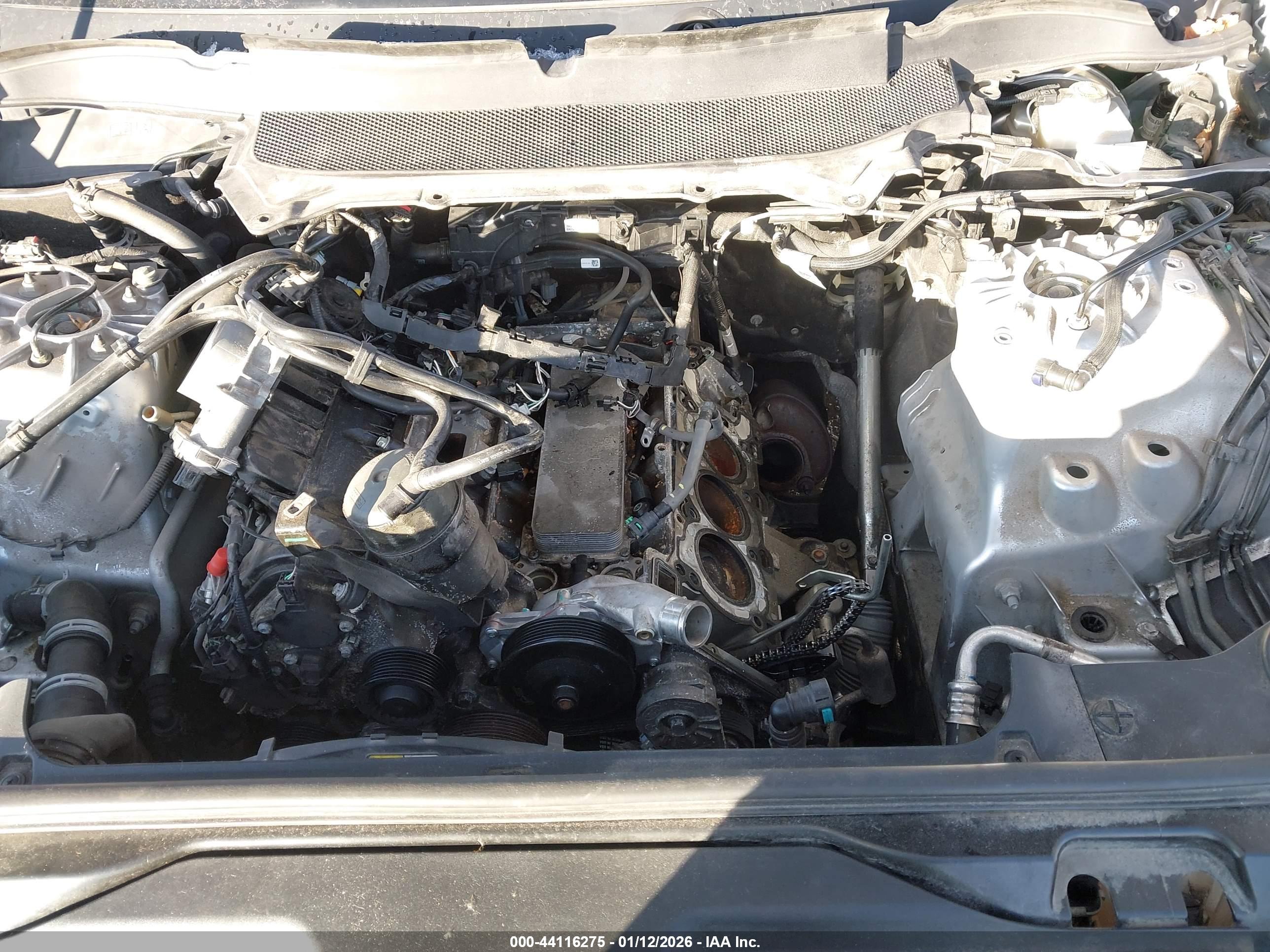 LAND ROVER image 10