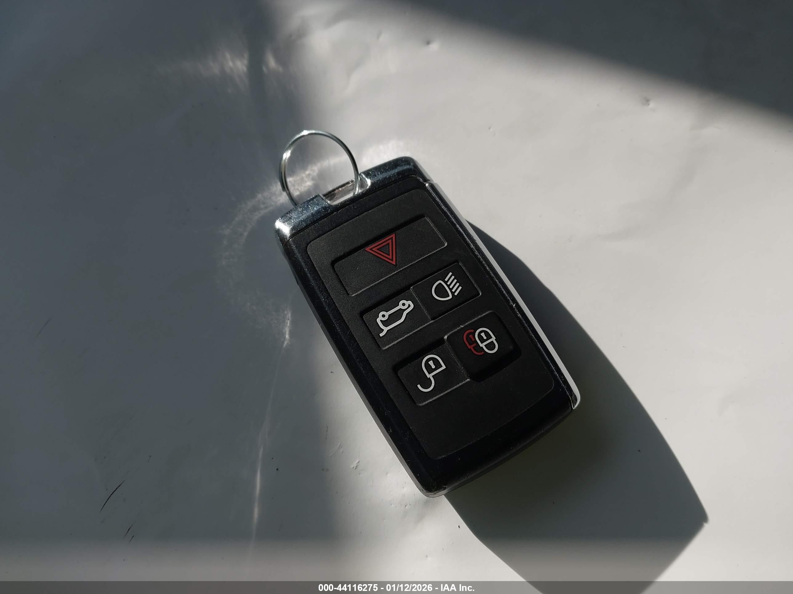 LAND ROVER image 11