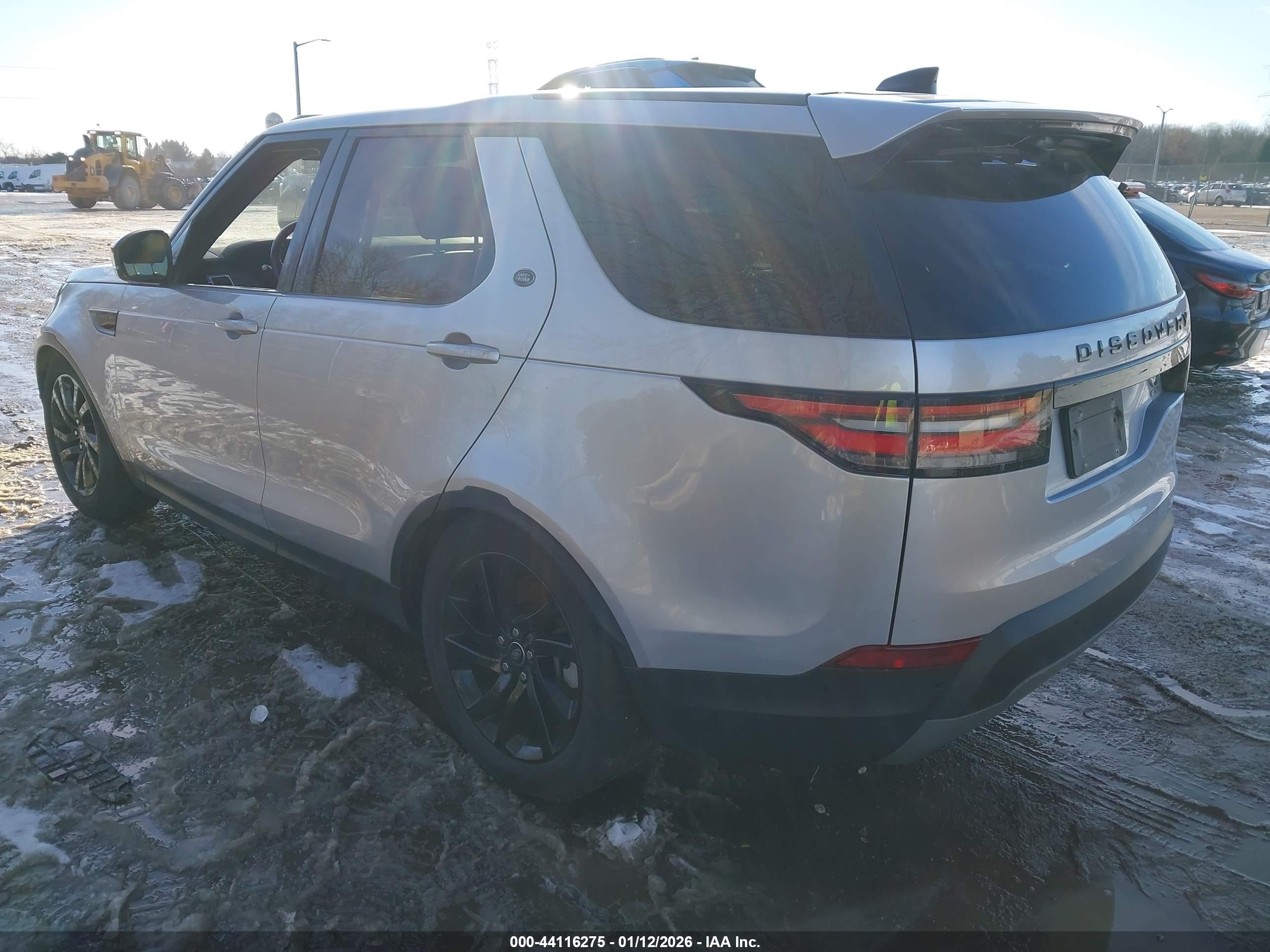 LAND ROVER image 3