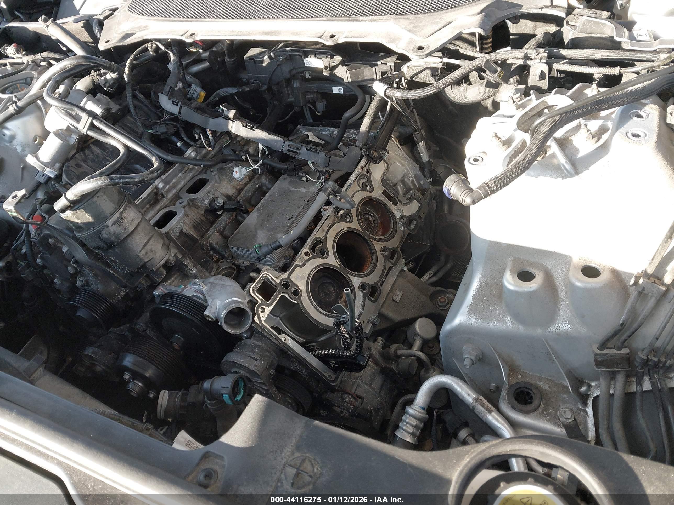 LAND ROVER image 6