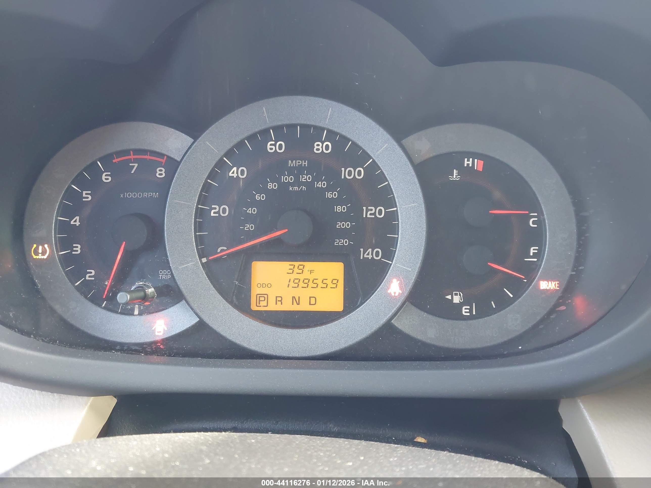 TOYOTA RAV4 image 7