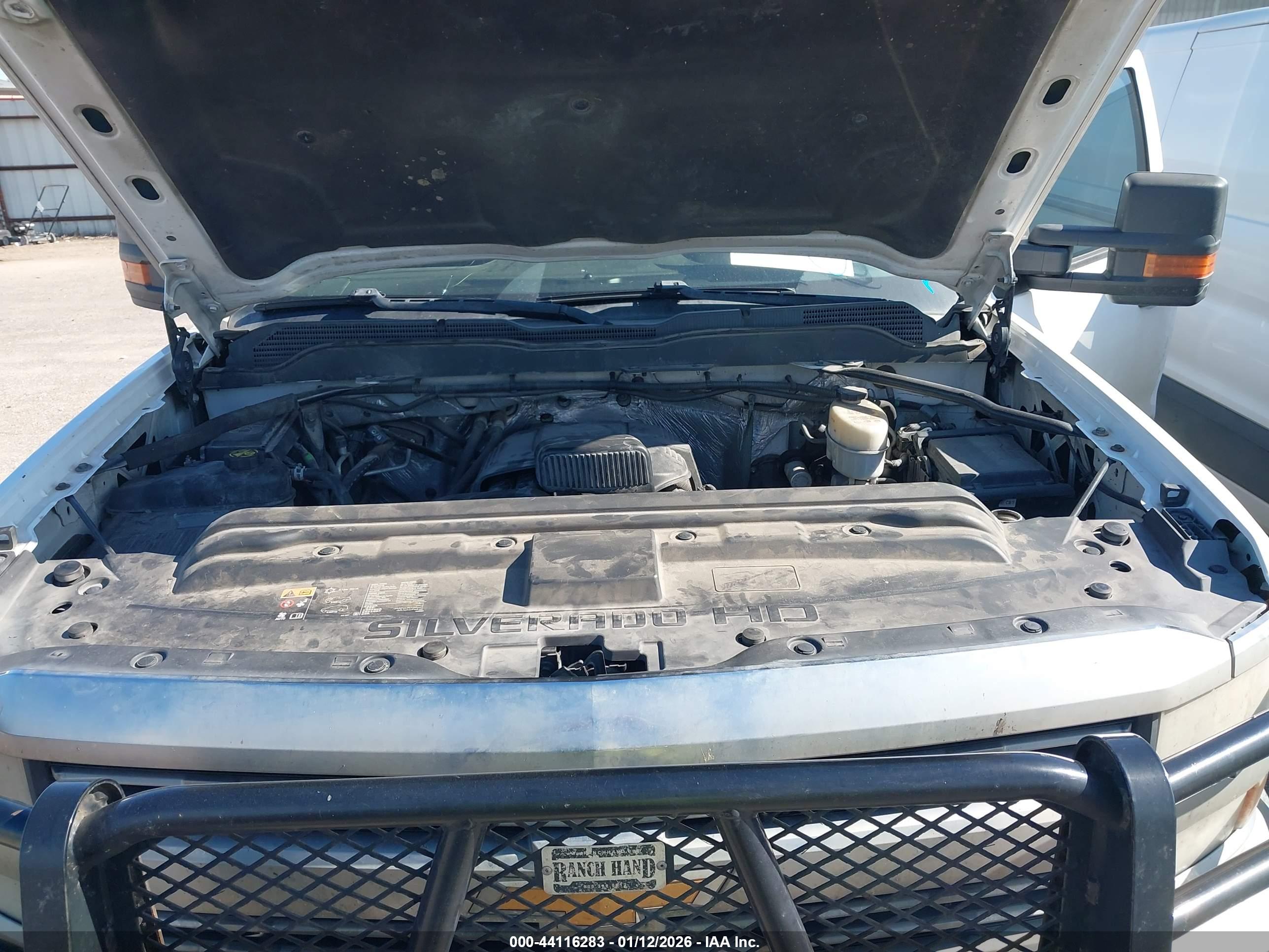 CHEVROLET SILVERADO image 10