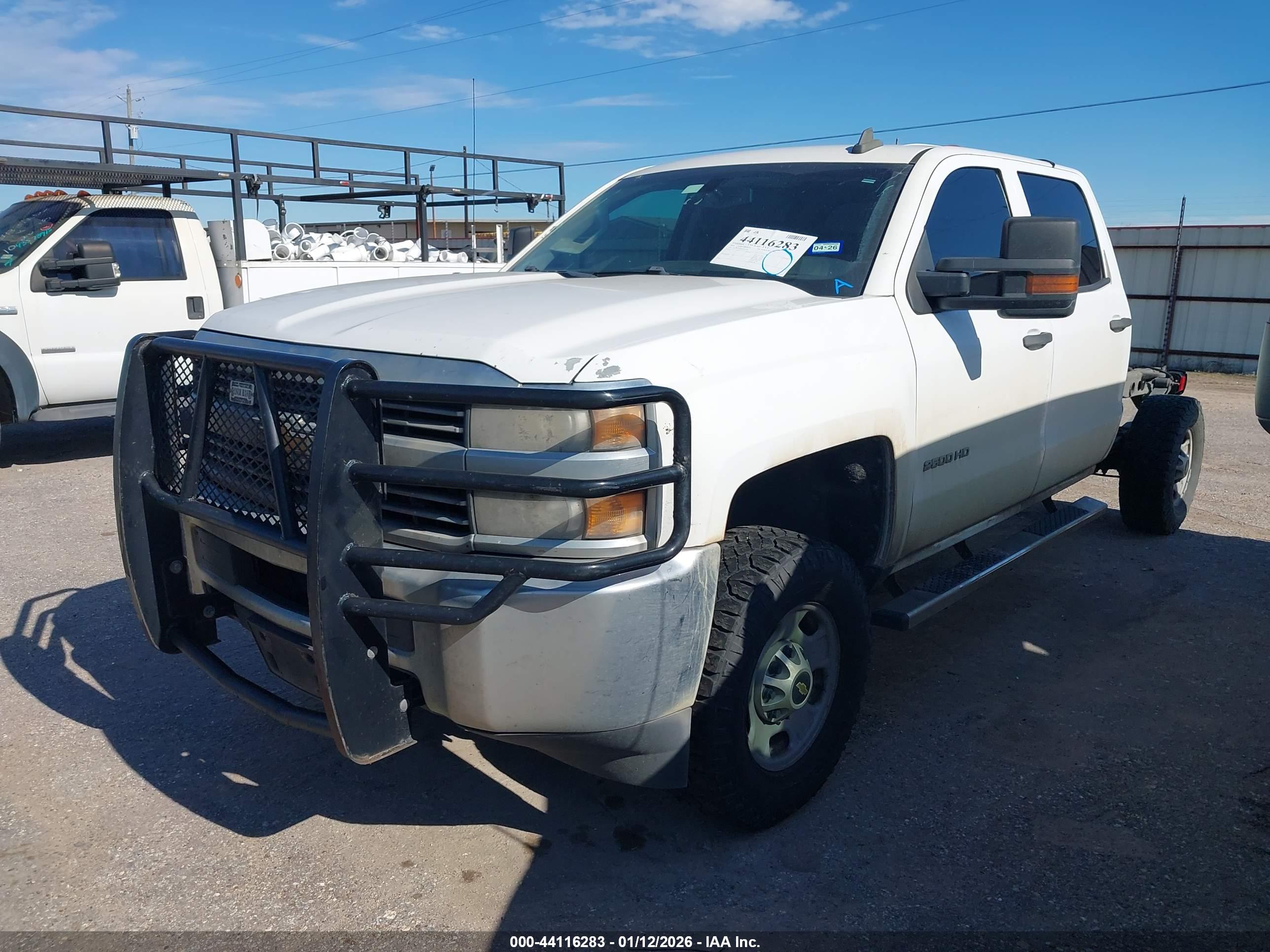 CHEVROLET SILVERADO image 2