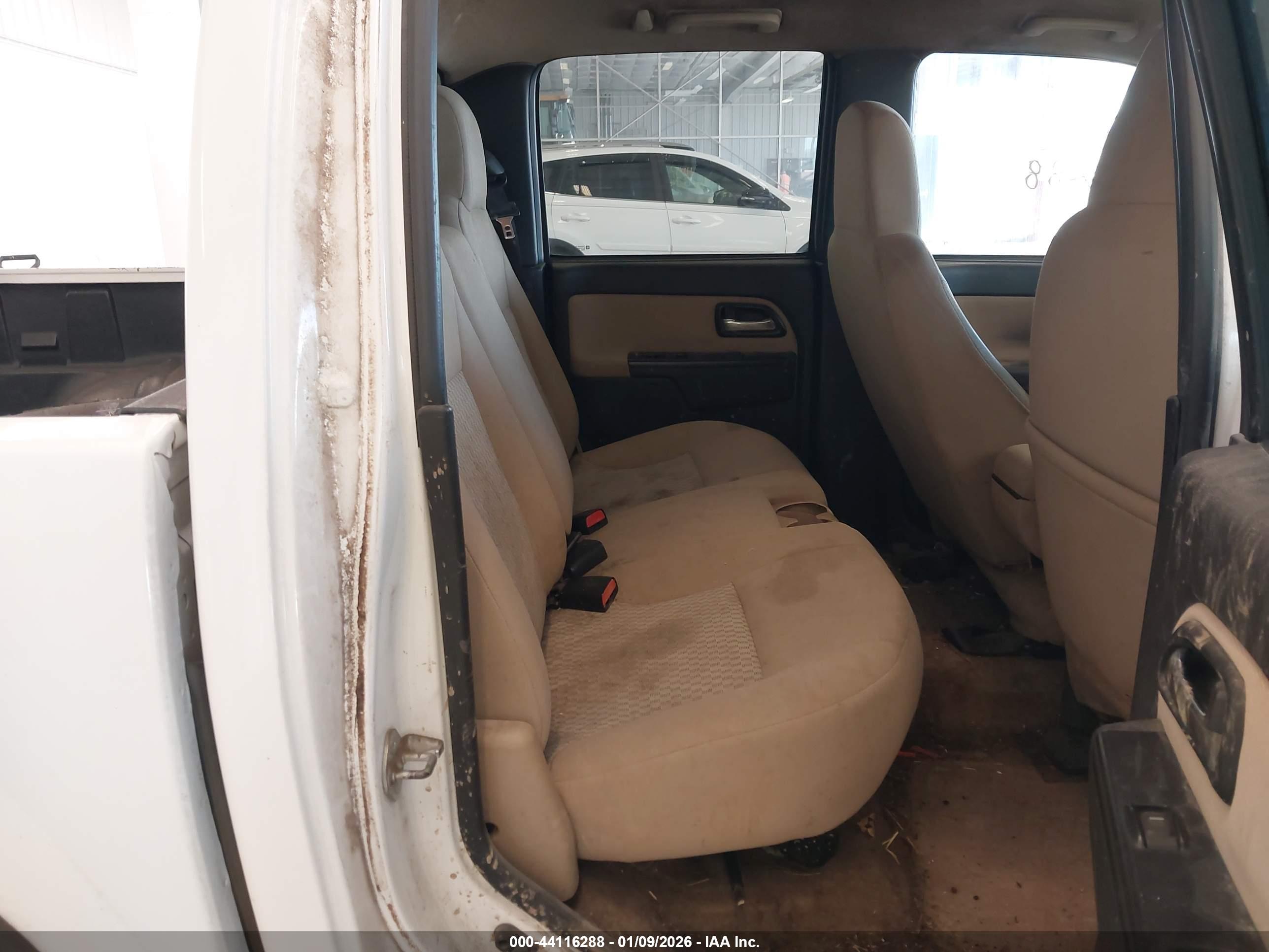 CHEVROLET COLORADO image 8