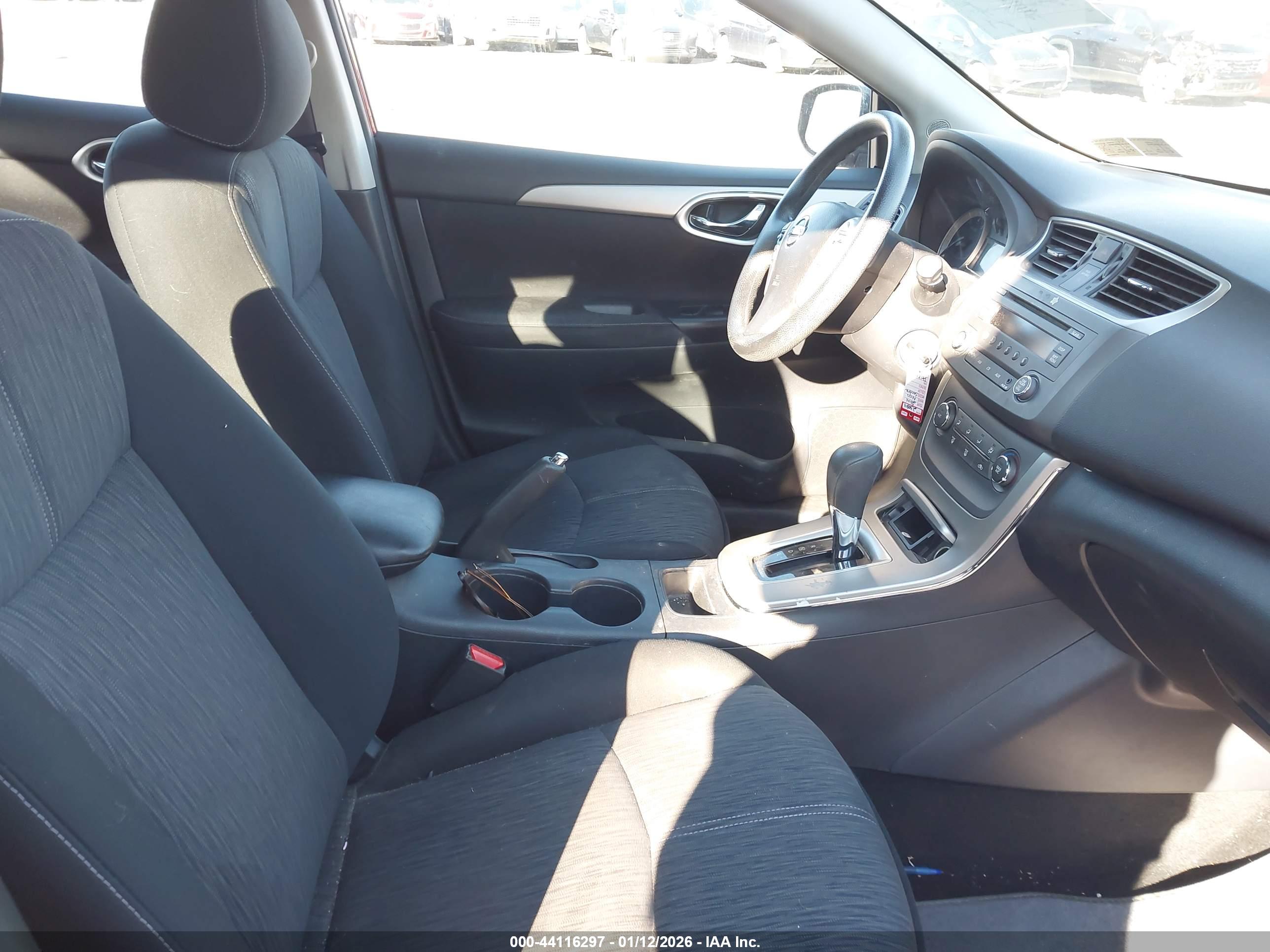 NISSAN SENTRA image 5