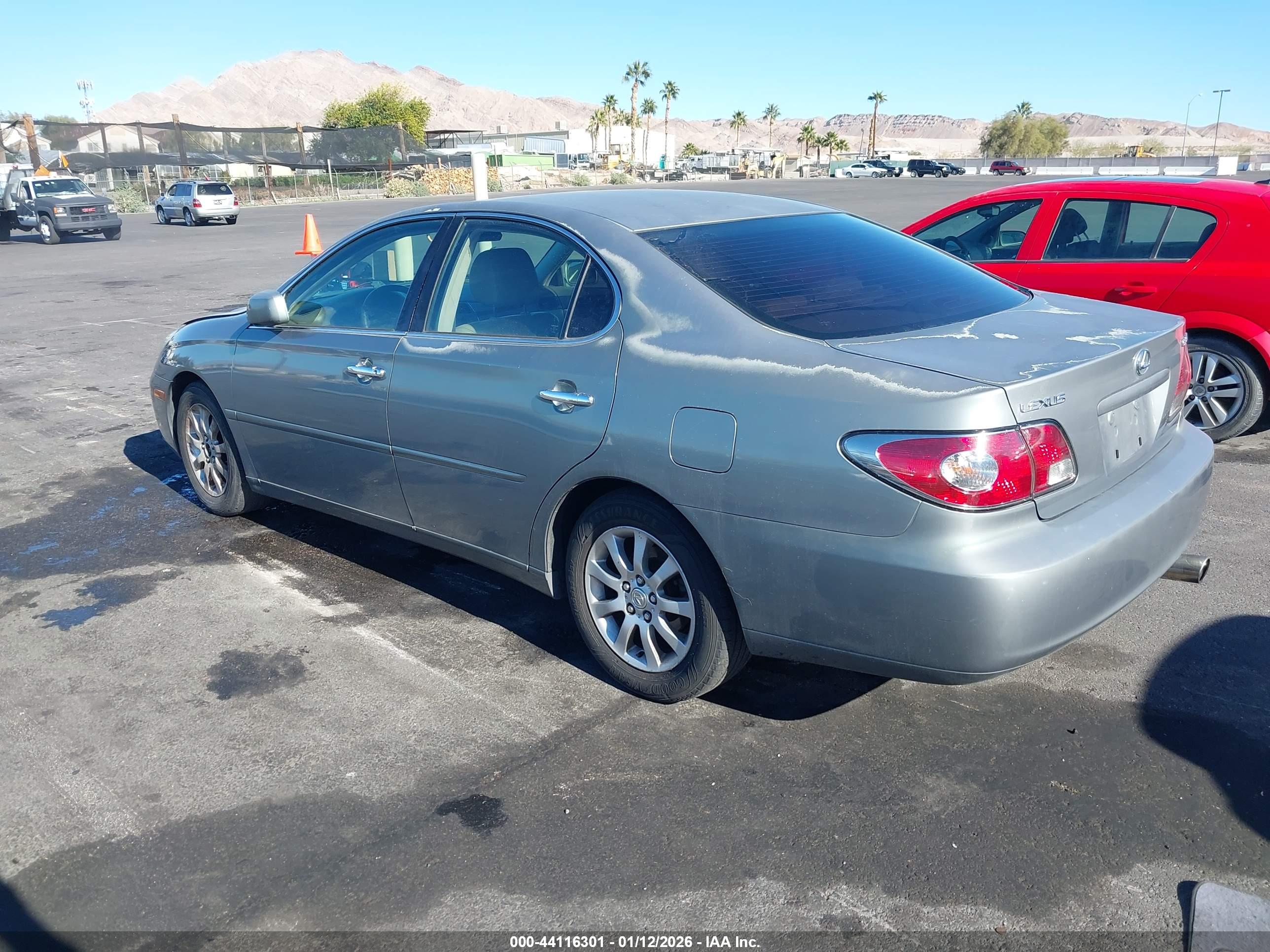 LEXUS ES image 3