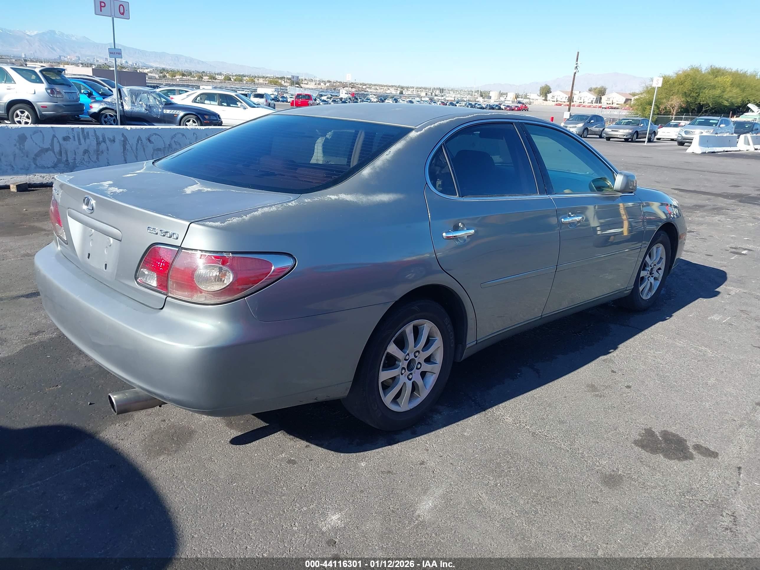 LEXUS ES image 4