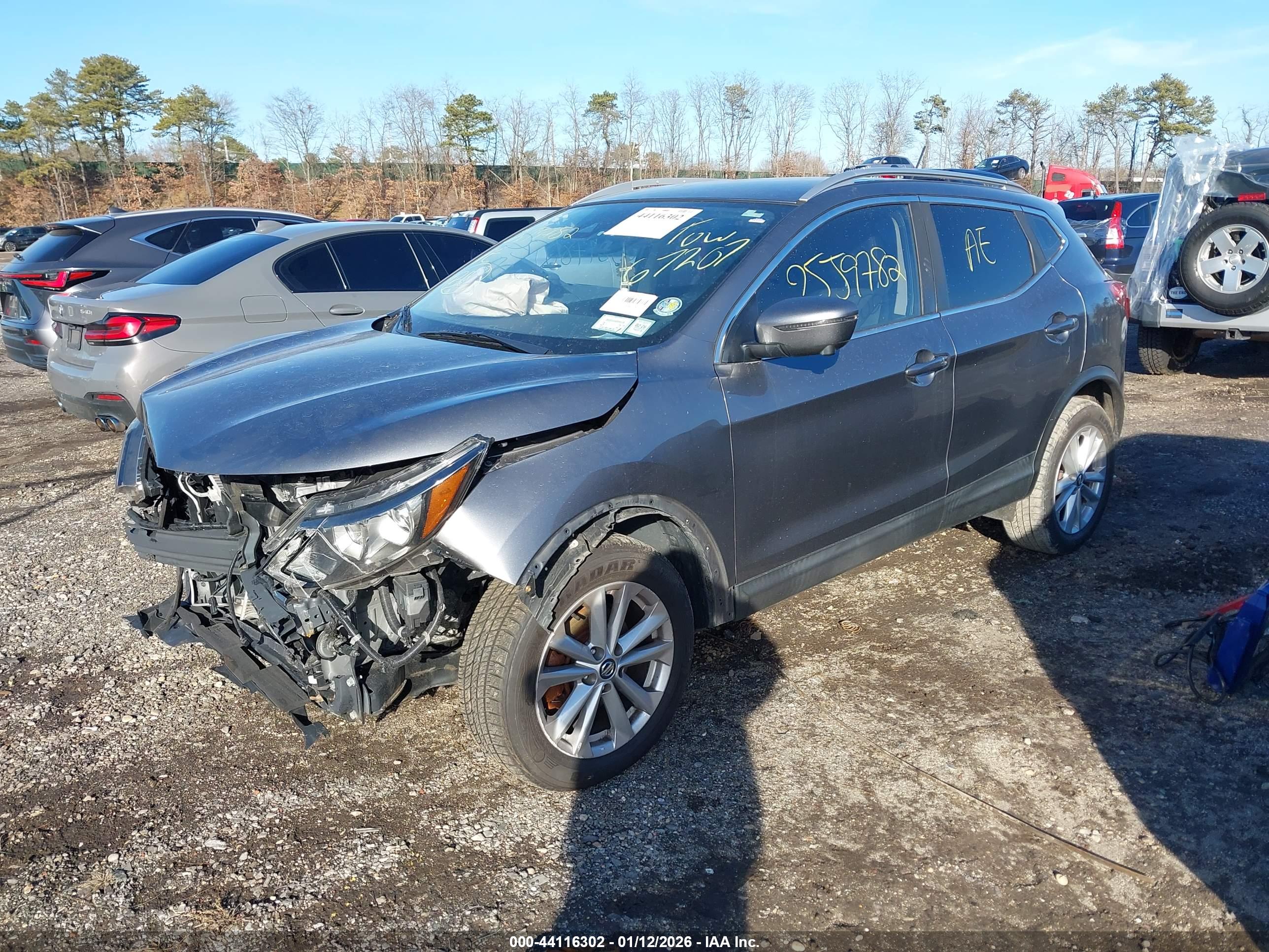 NISSAN ROGUE image 2