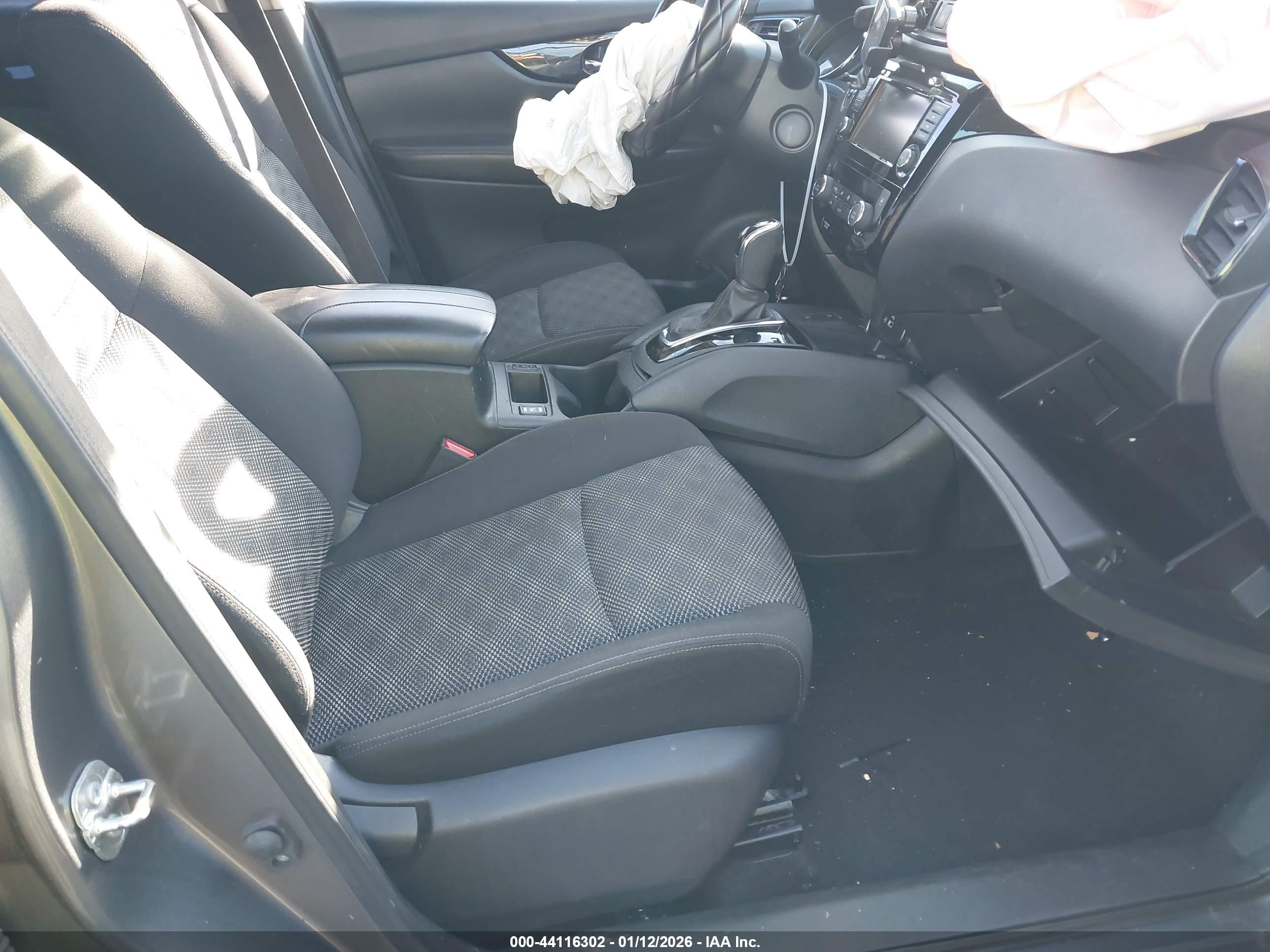 NISSAN ROGUE image 5