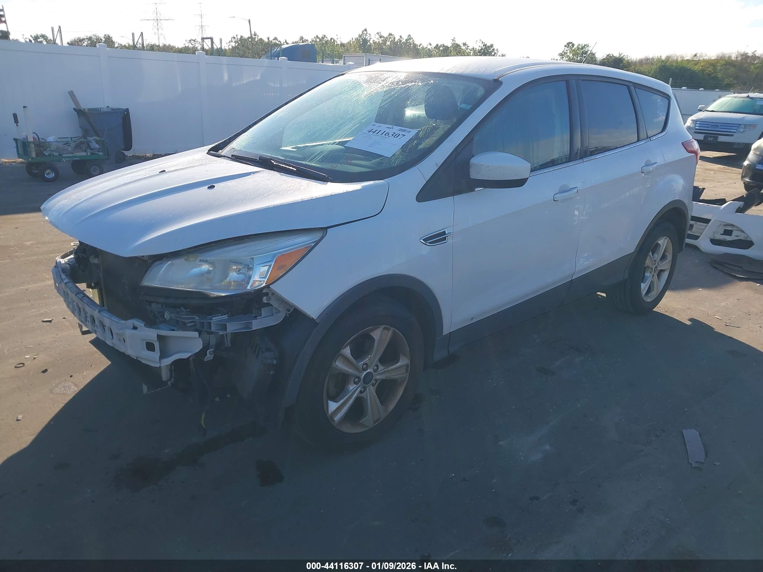 FORD ESCAPE image 2