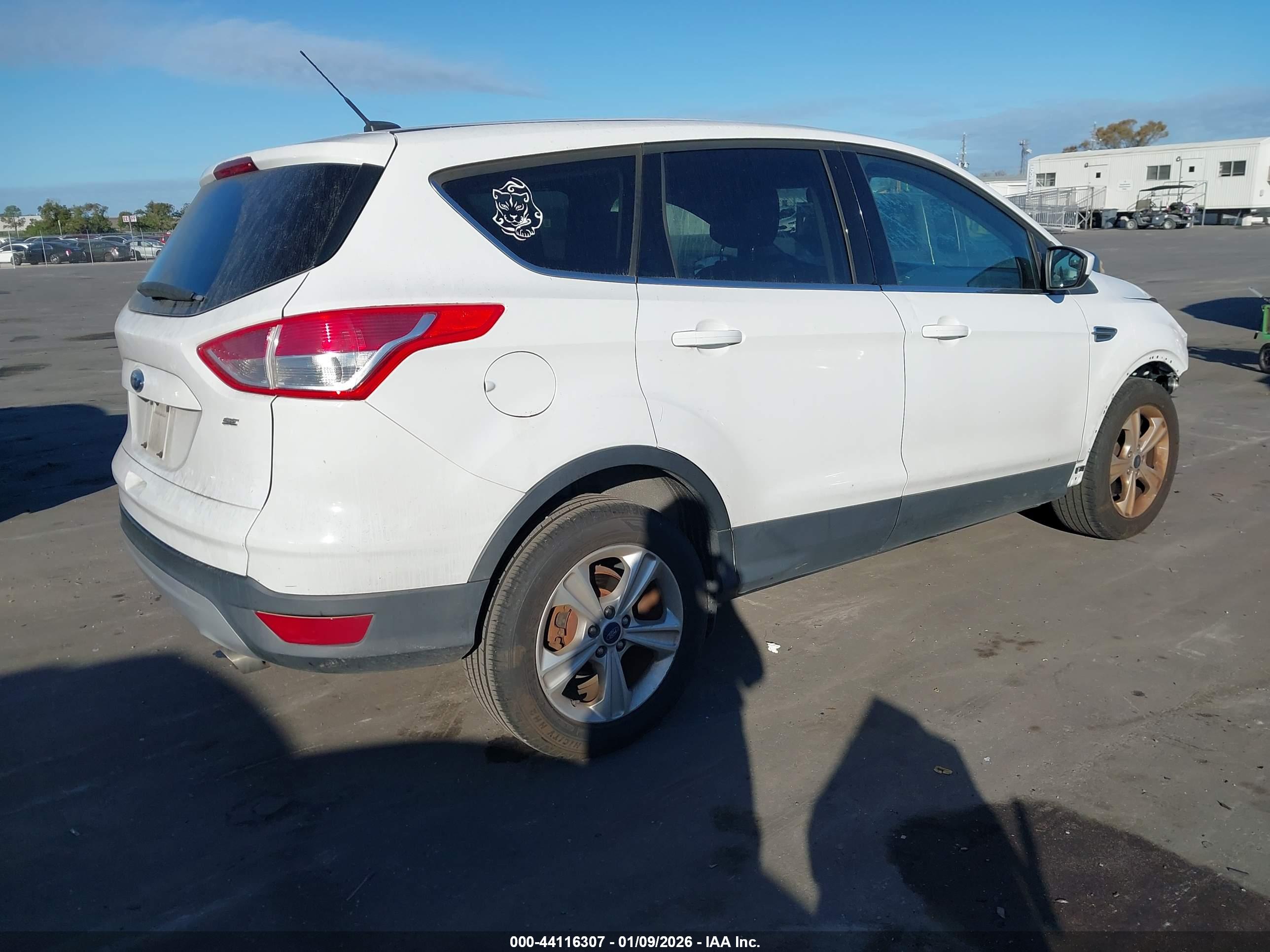 FORD ESCAPE image 4