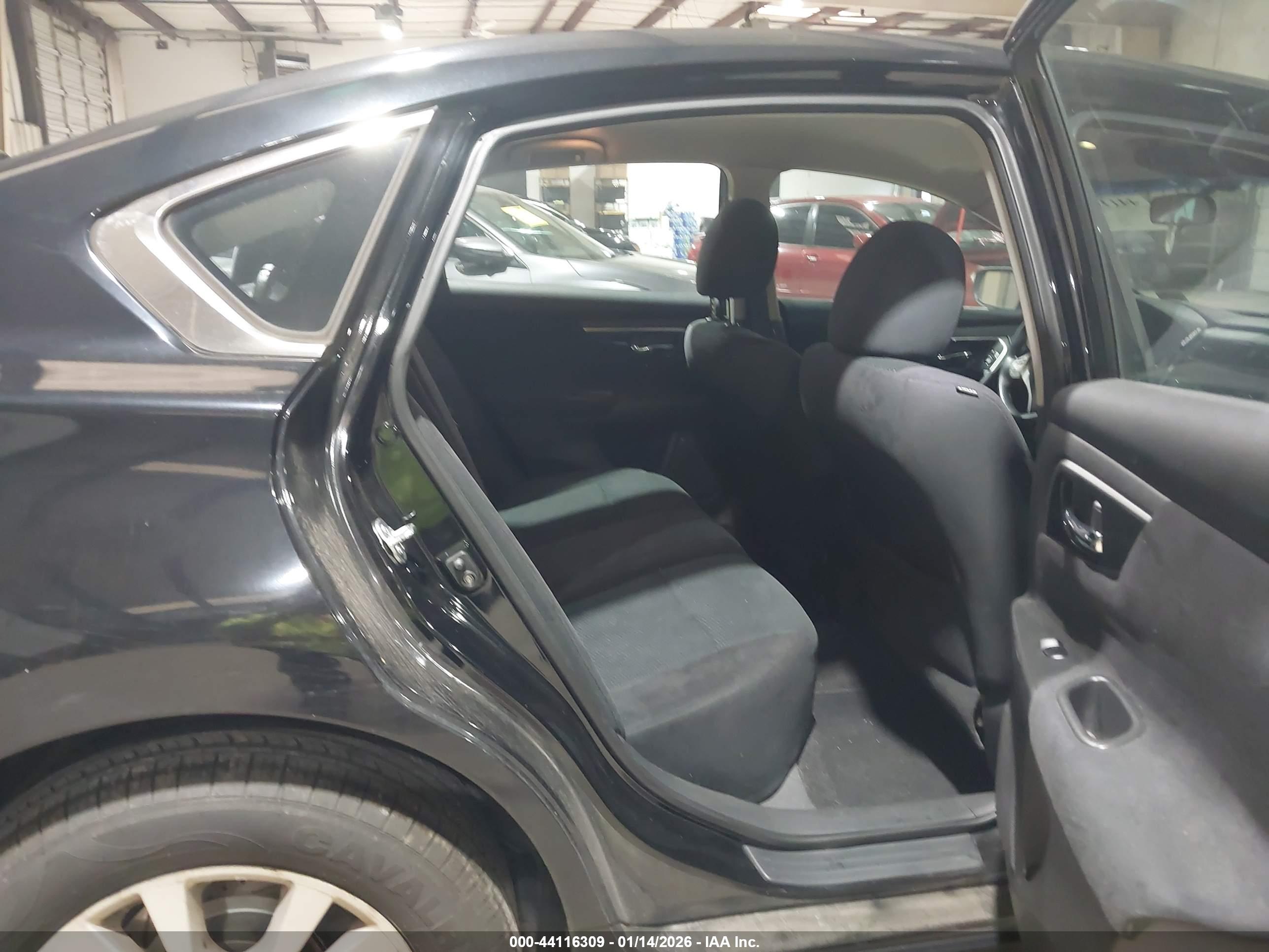 NISSAN ALTIMA image 8