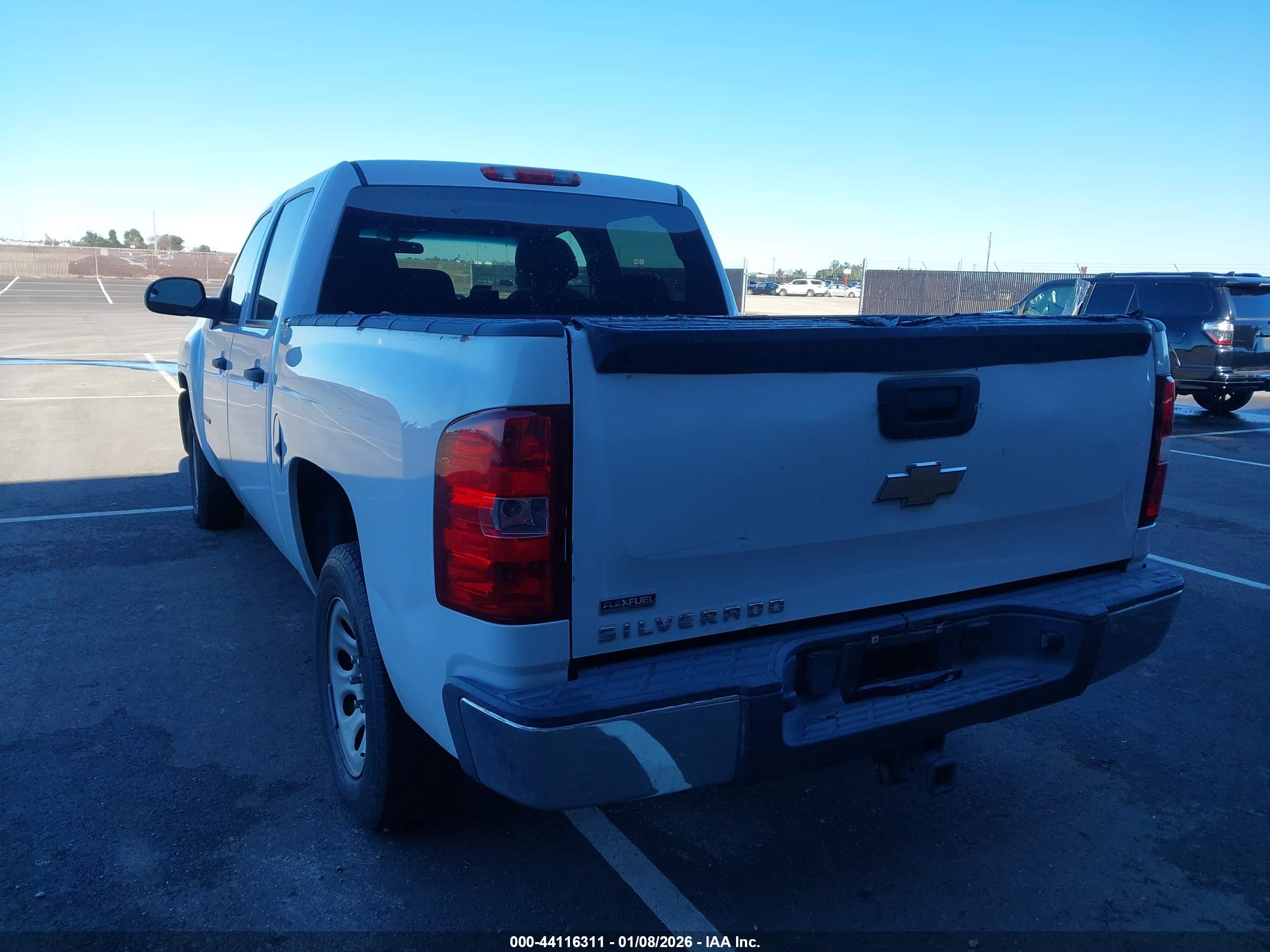 CHEVROLET SILVERADO image 3