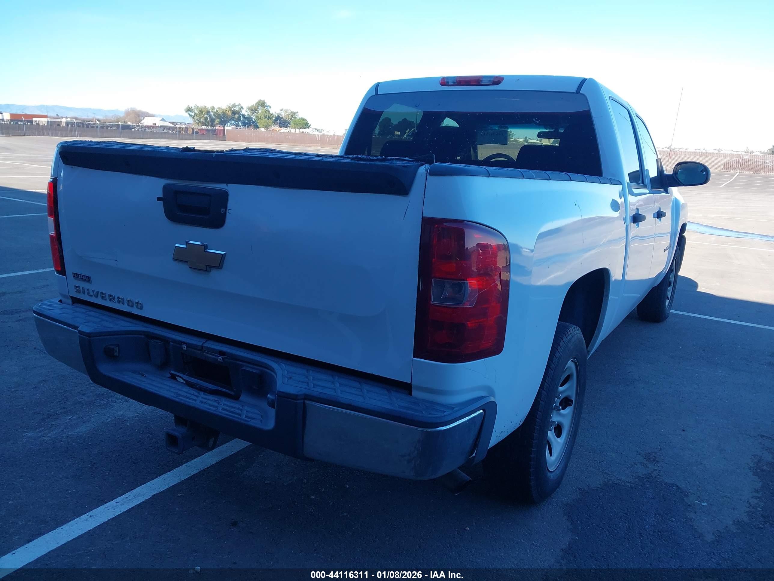 CHEVROLET SILVERADO image 4
