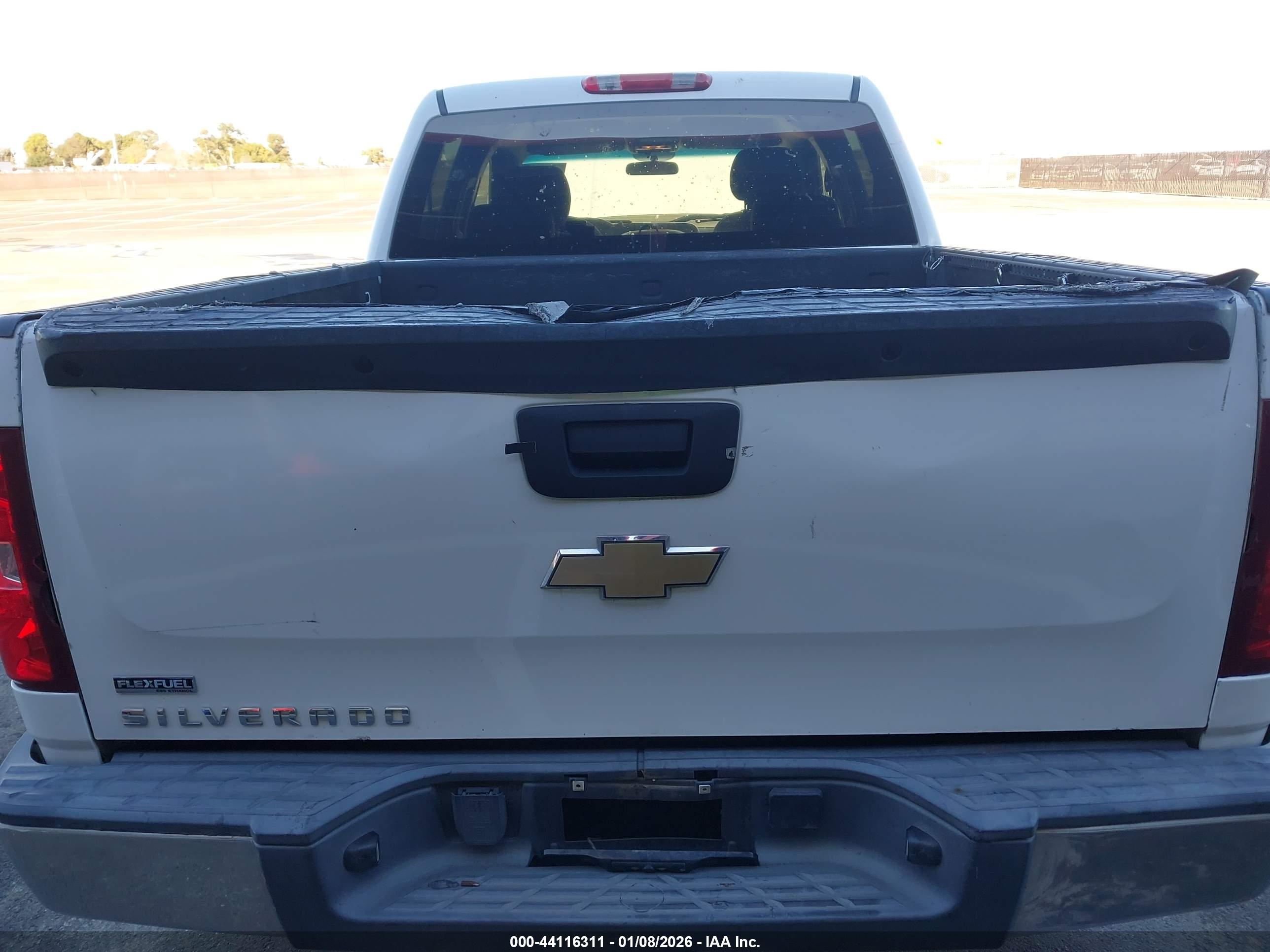 CHEVROLET SILVERADO image 6