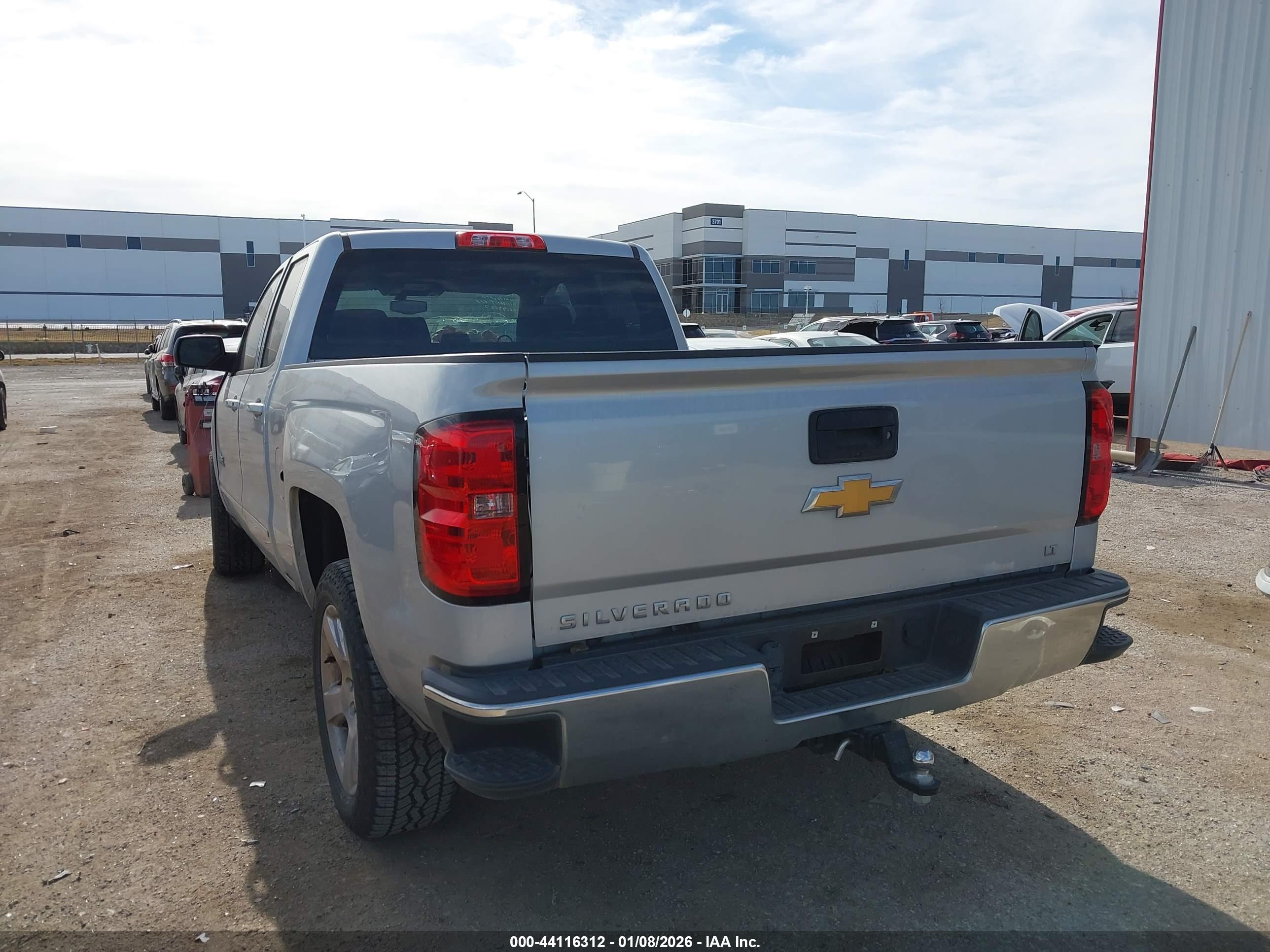 CHEVROLET SILVERADO image 3