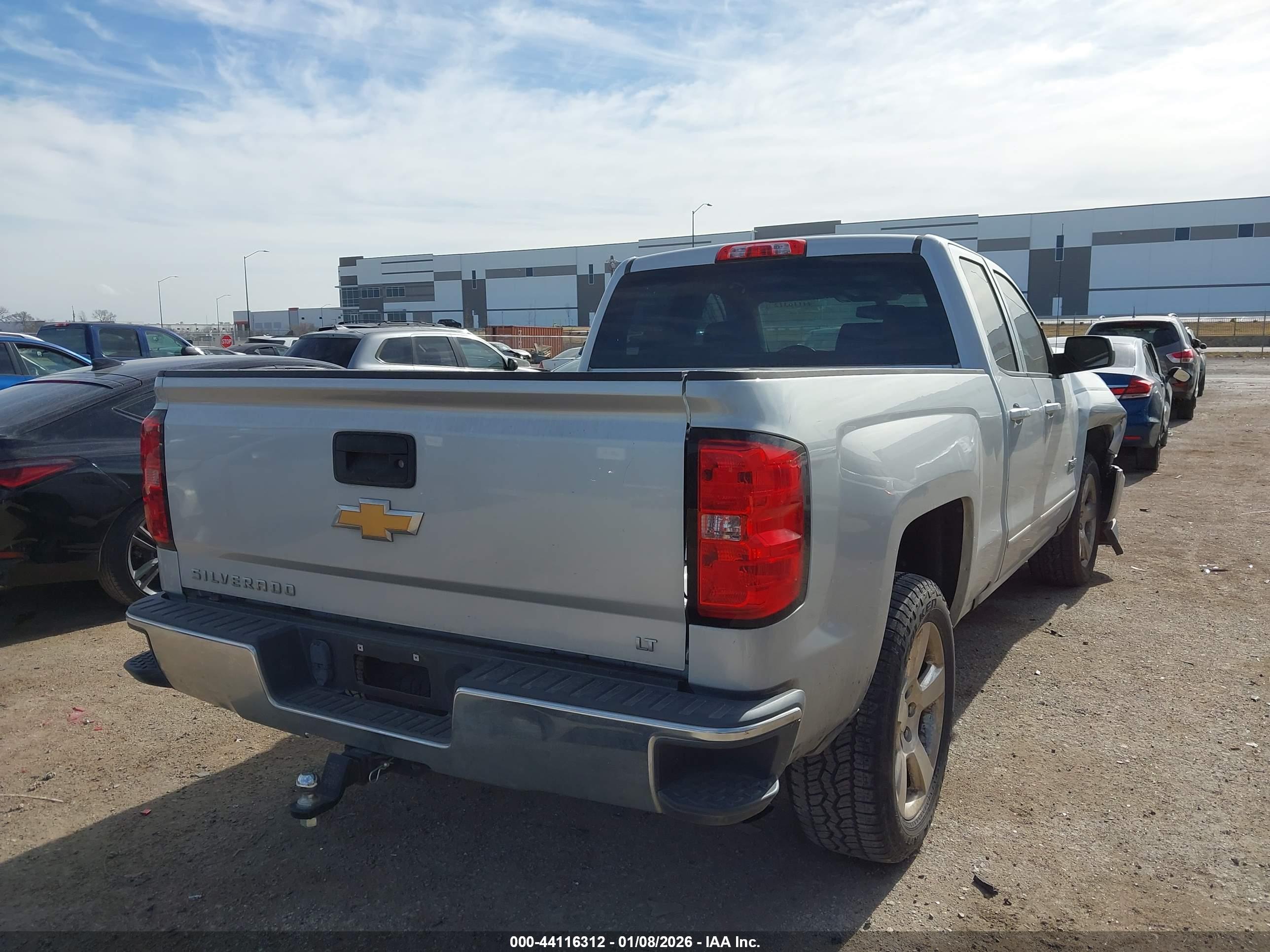 CHEVROLET SILVERADO image 4