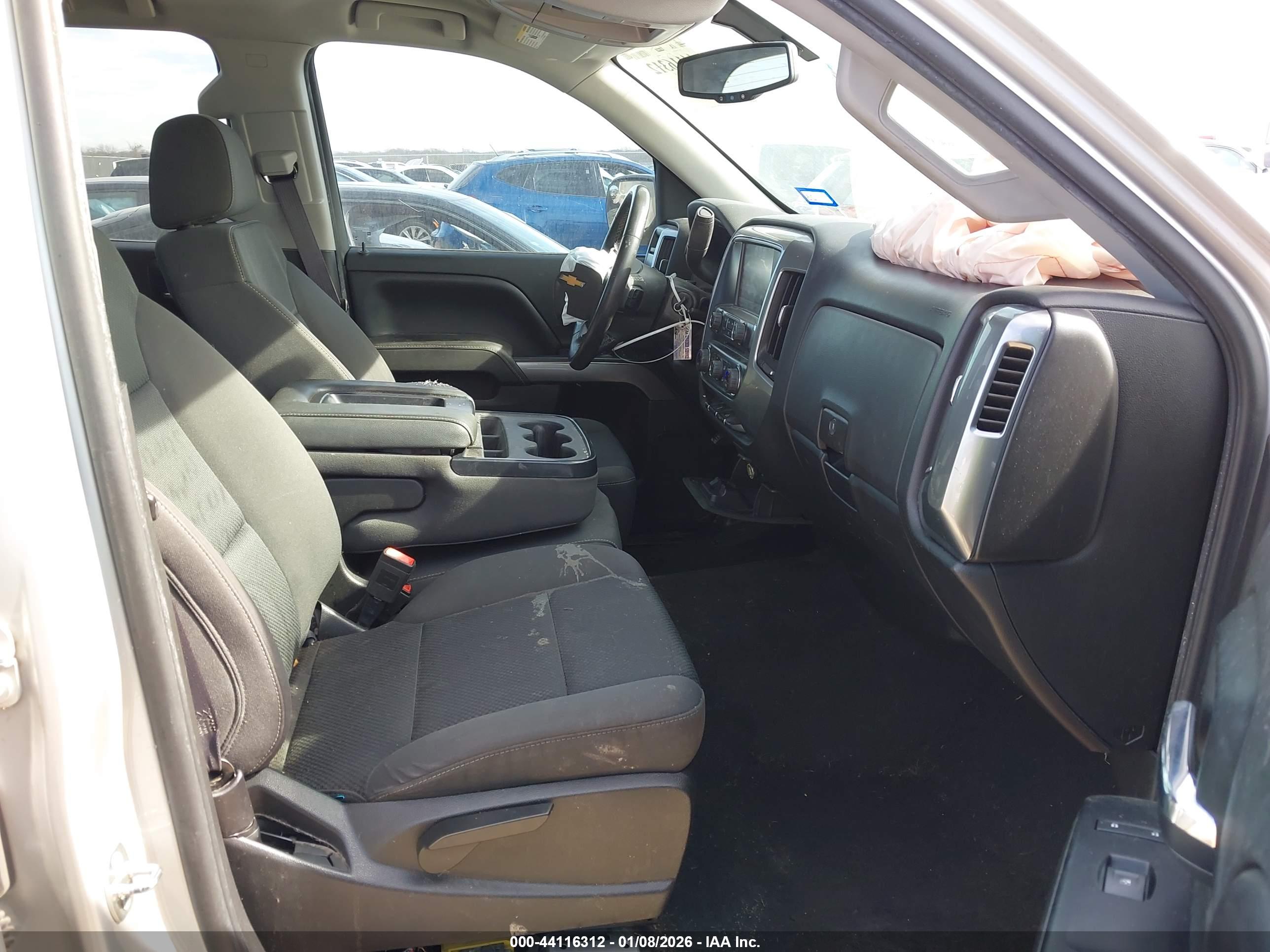 CHEVROLET SILVERADO image 5