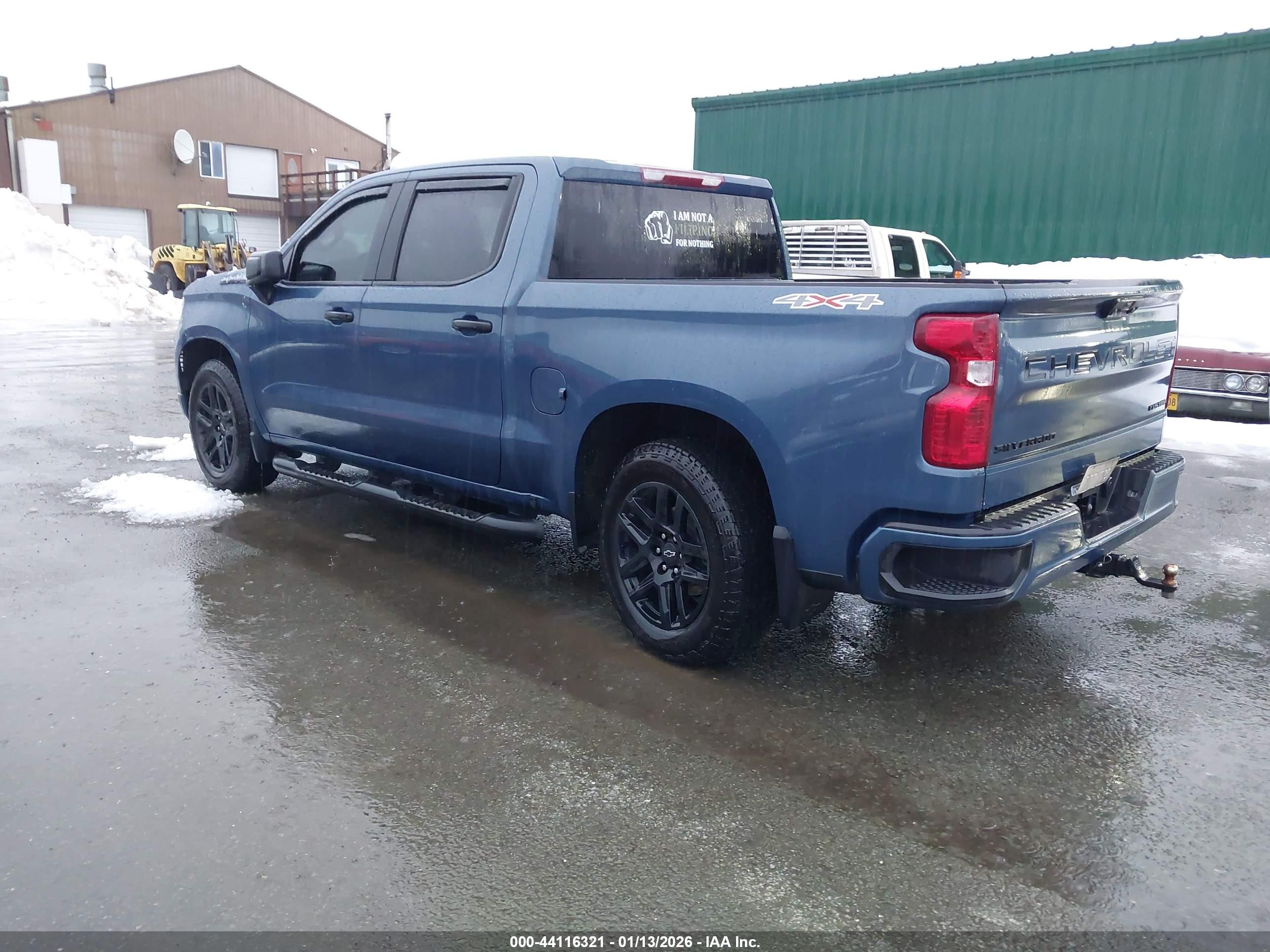 CHEVROLET SILVERADO image 3