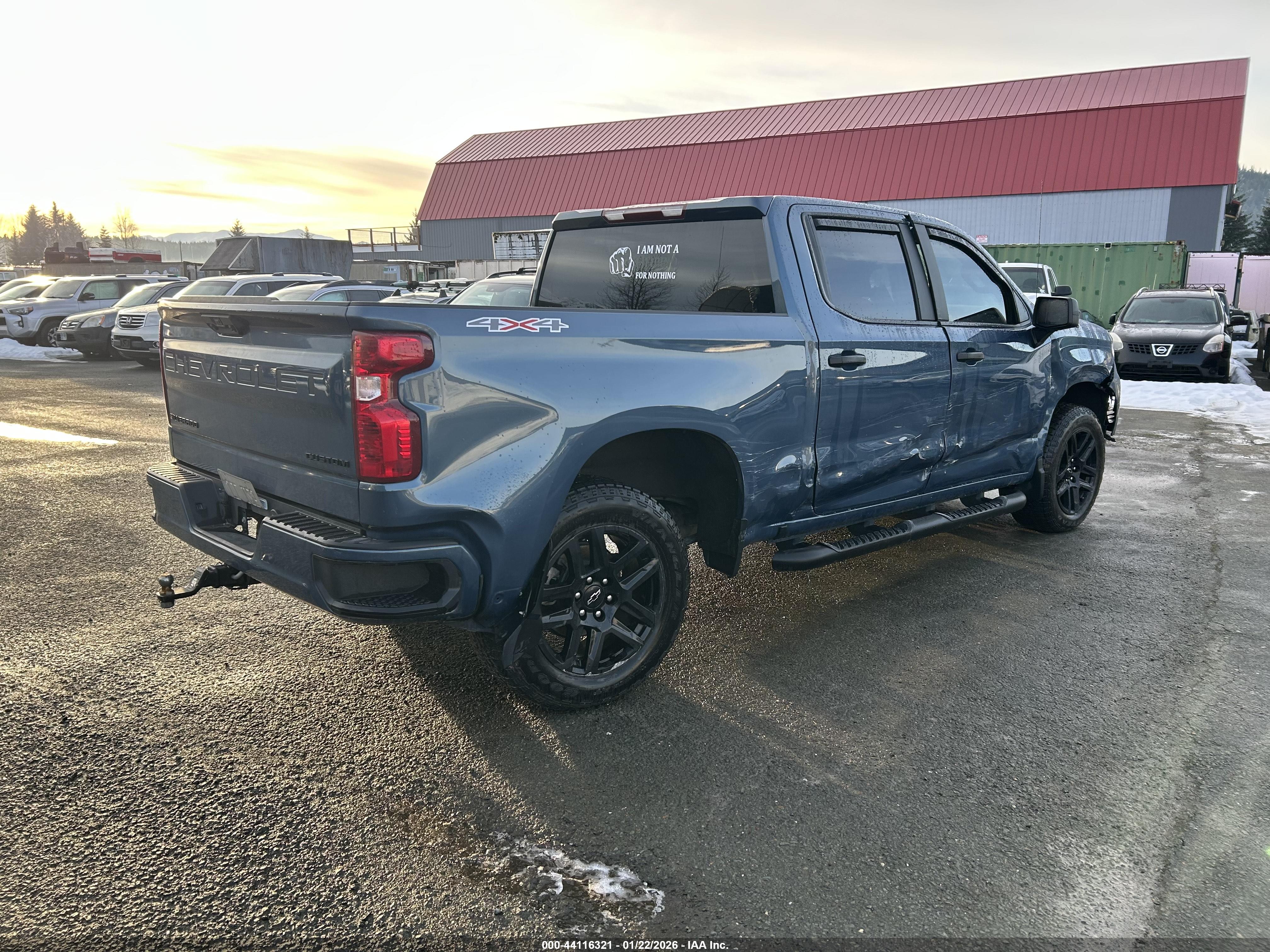 CHEVROLET SILVERADO image 4