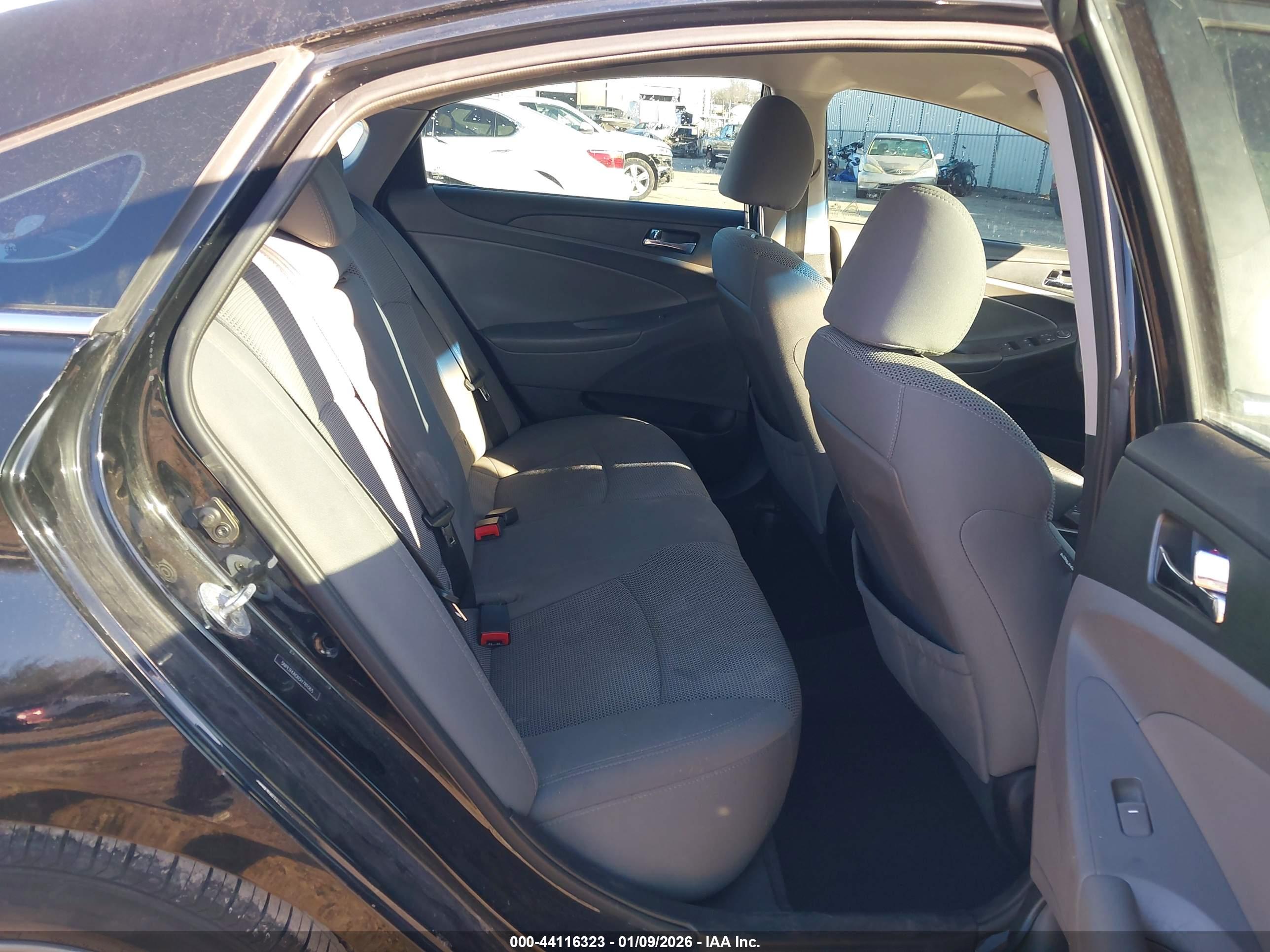 HYUNDAI SONATA image 8