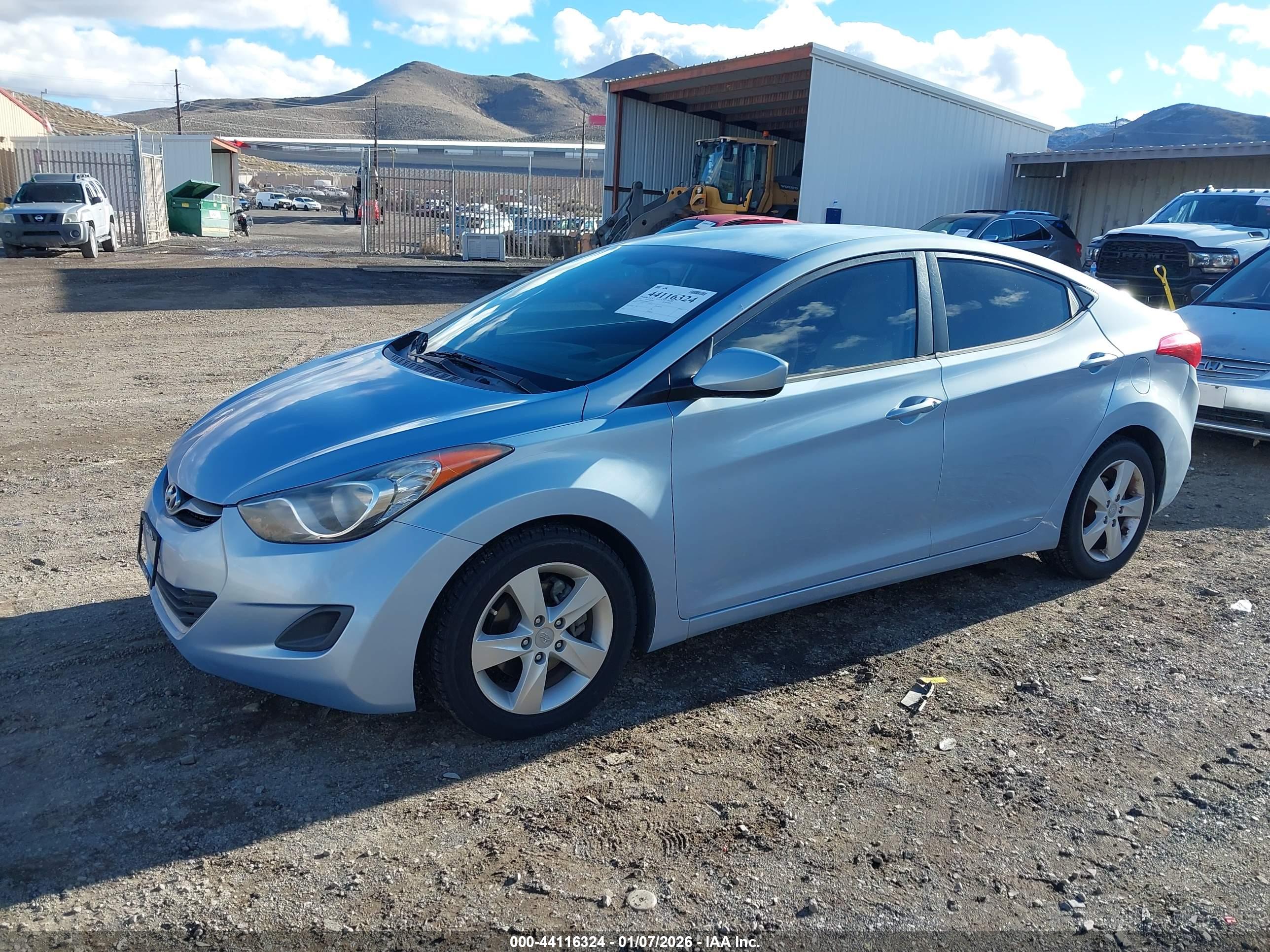 HYUNDAI ELANTRA image 2
