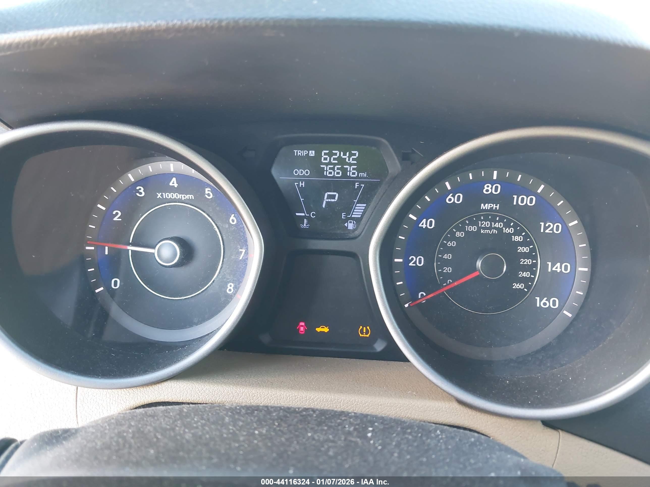 HYUNDAI ELANTRA image 7