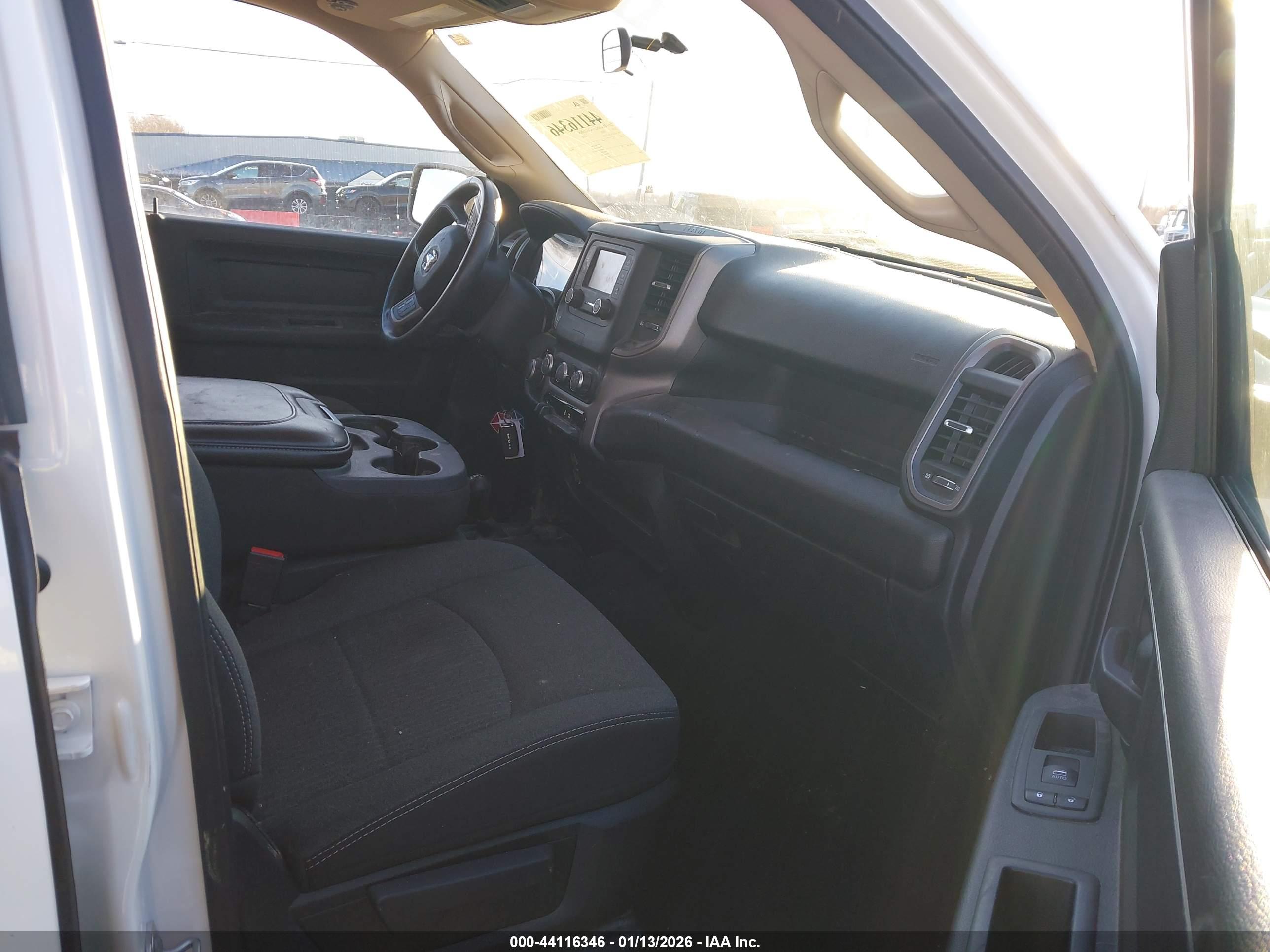 RAM 2500 image 5