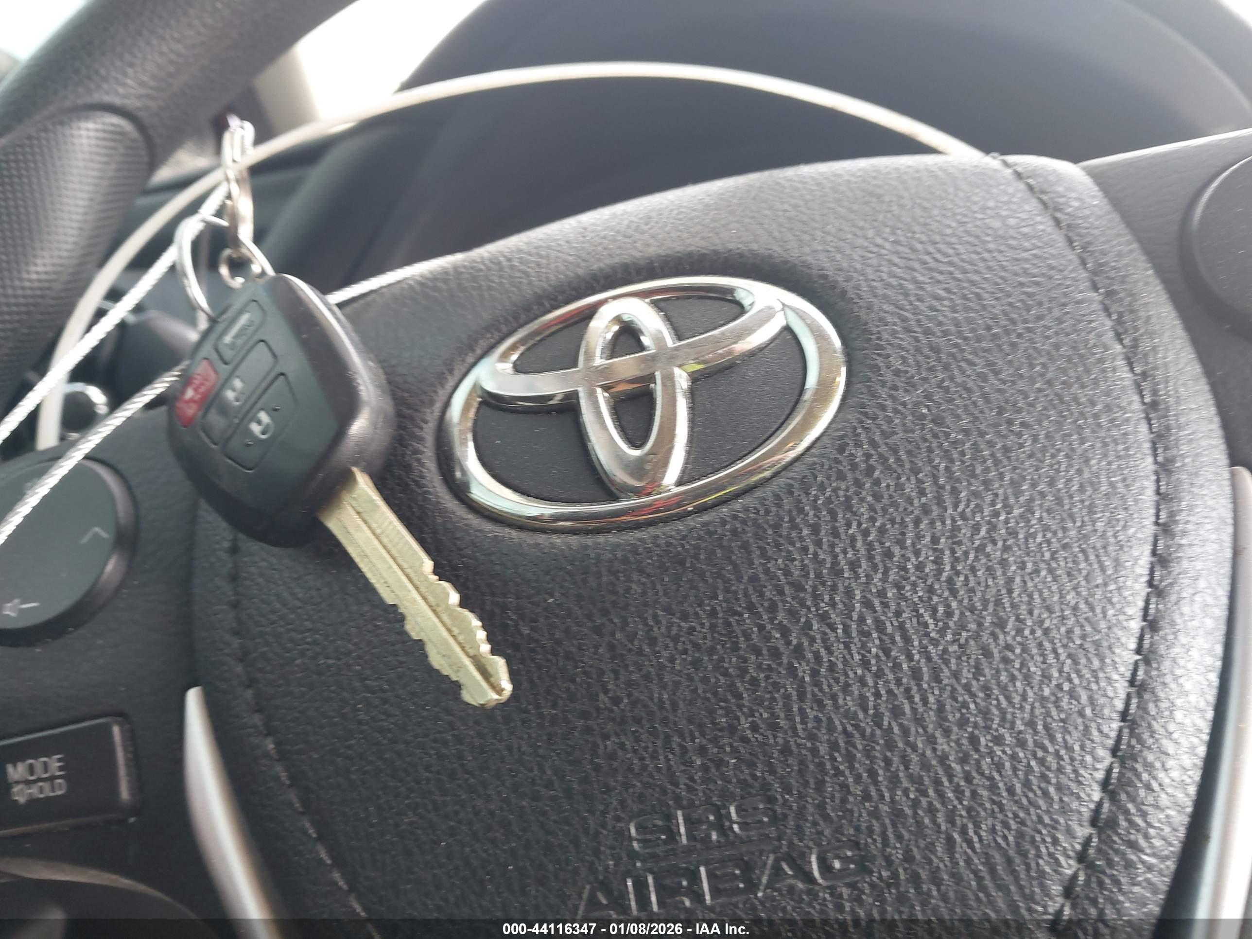 TOYOTA COROLLA image 11