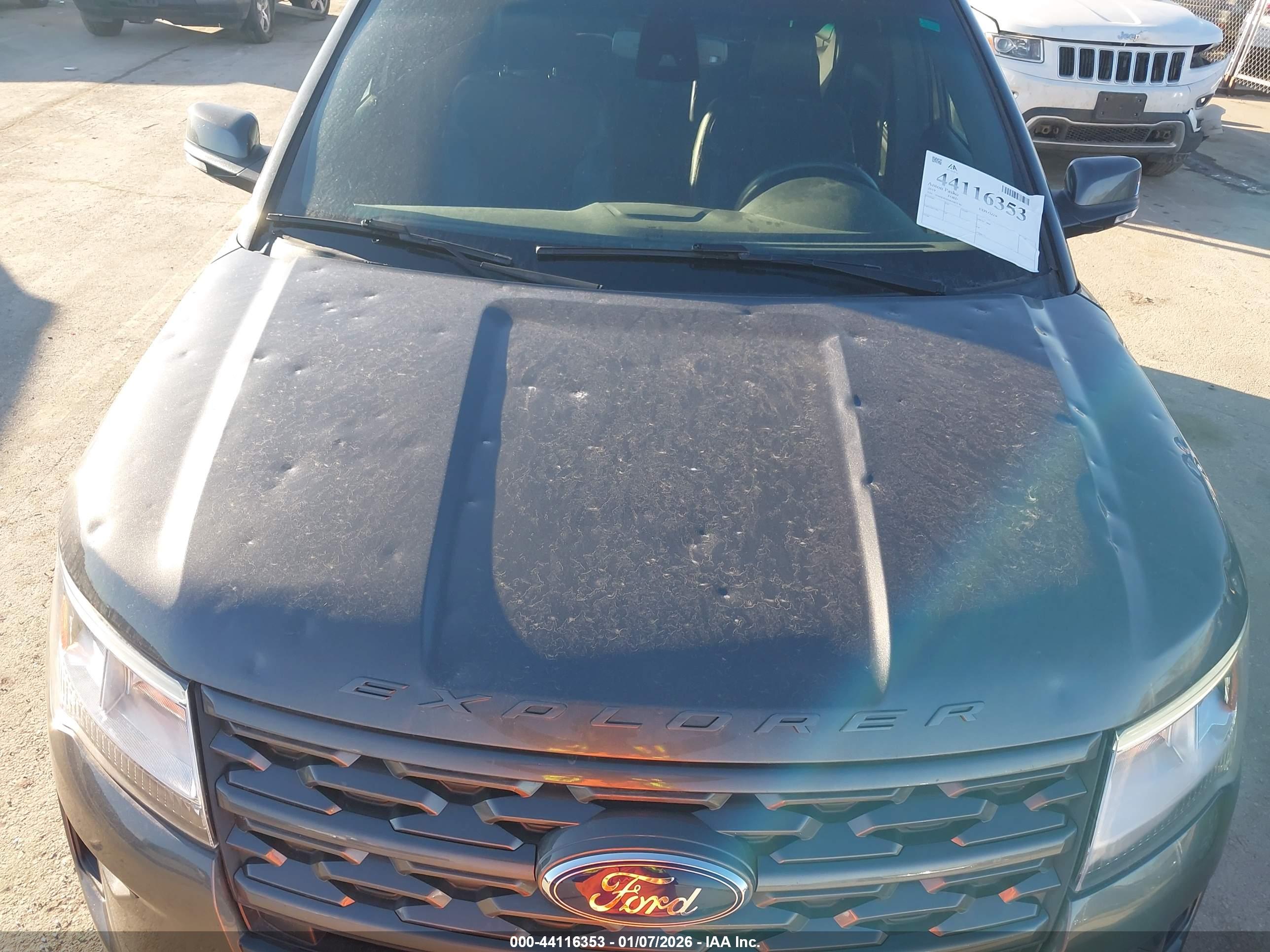 FORD EXPLORER image 6