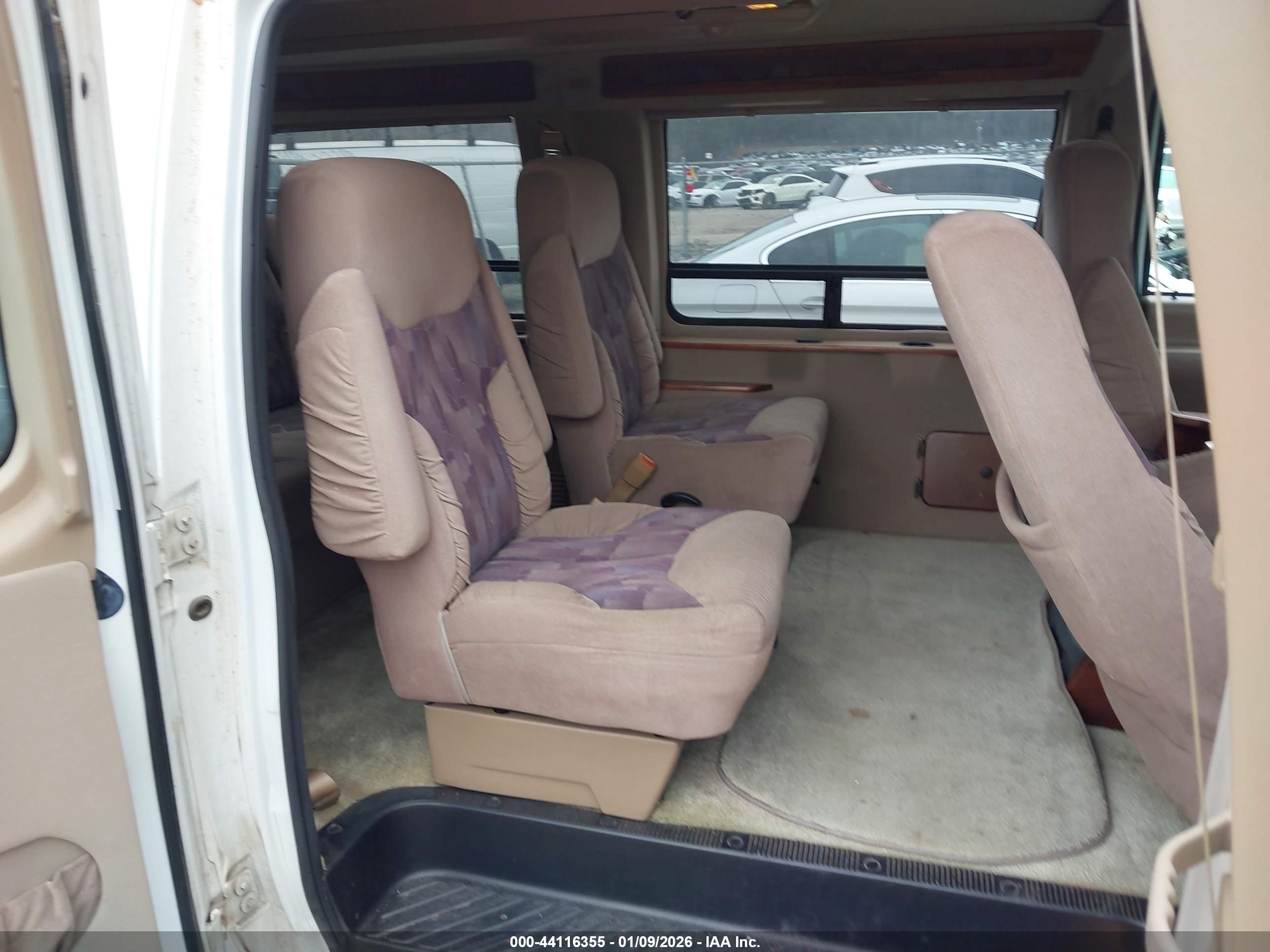 FORD ECONOLINE image 8