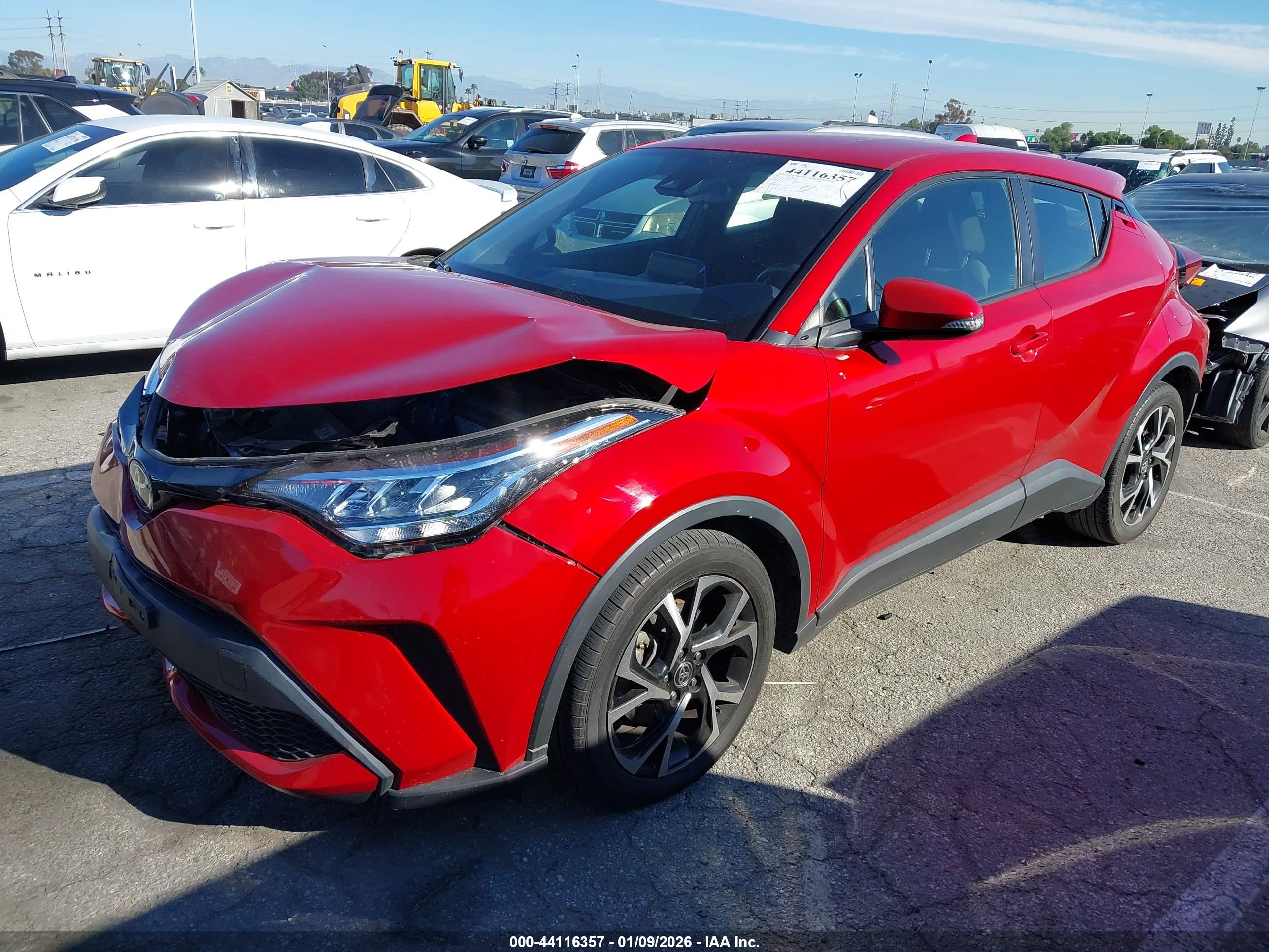 TOYOTA C-HR image 2