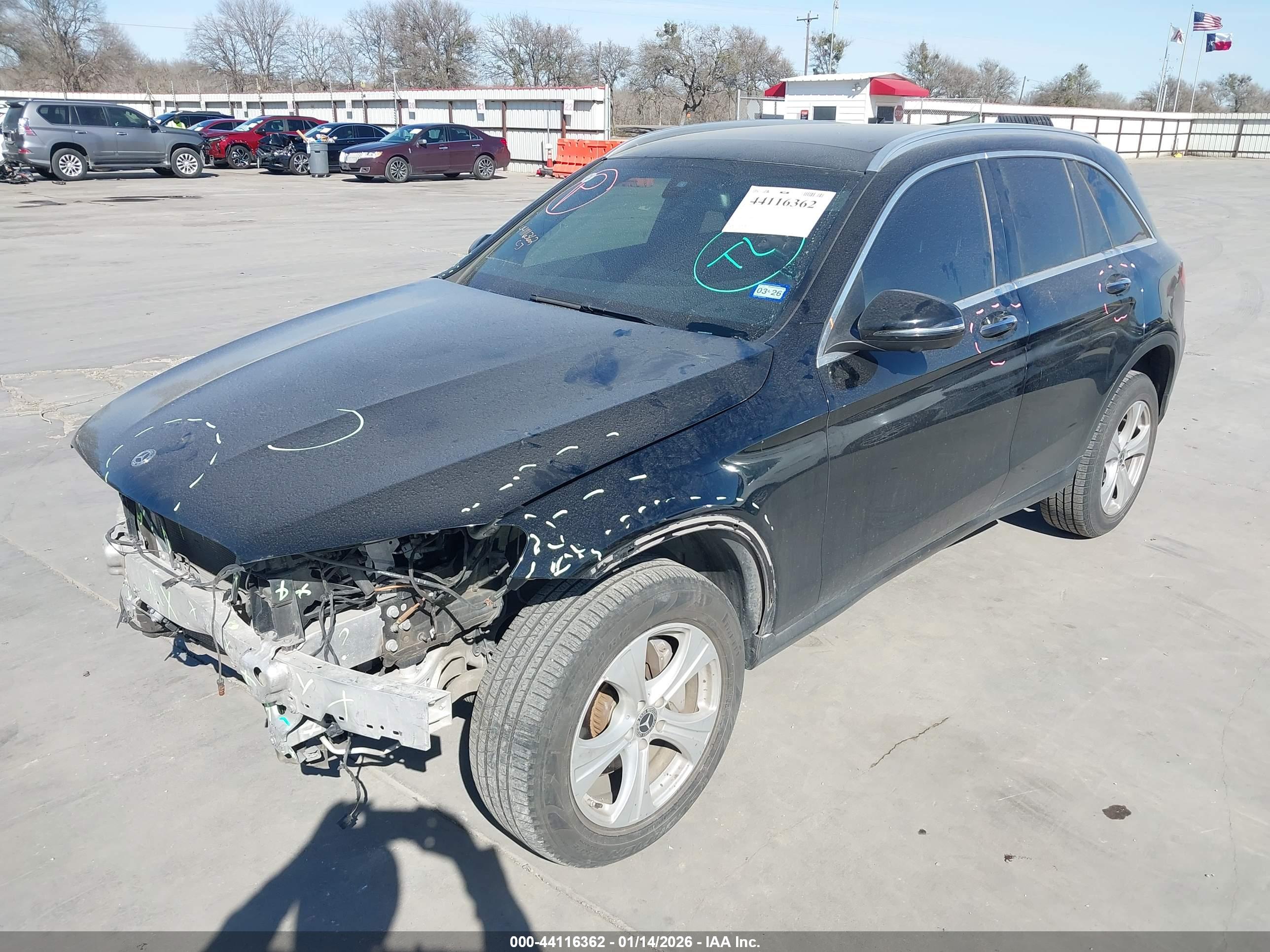 MERCEDES-BENZ GLC image 2