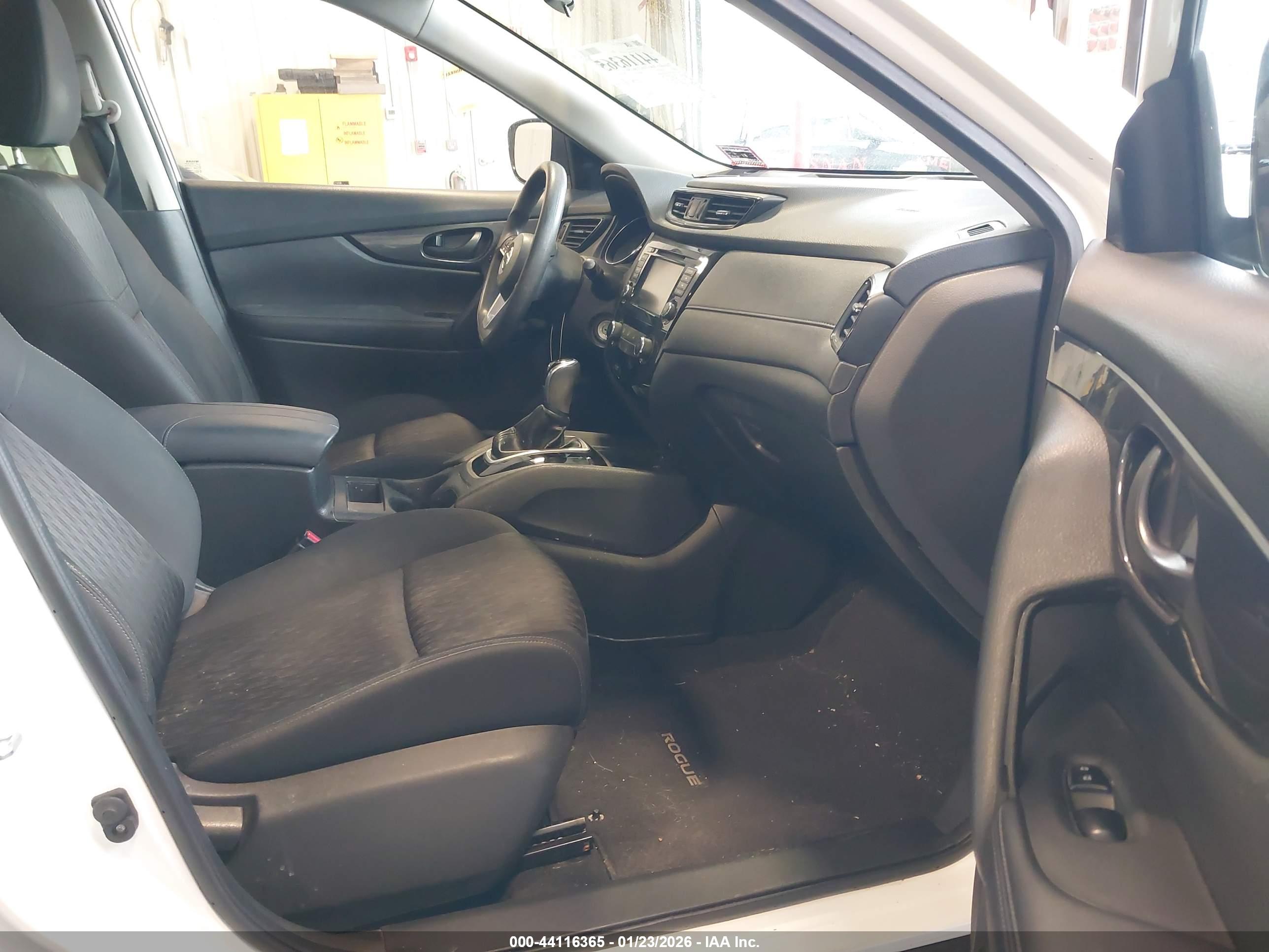 NISSAN ROGUE image 5